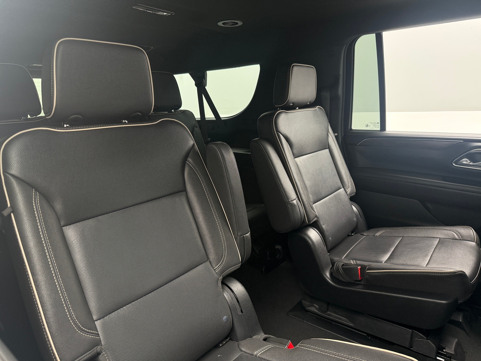 Thumbnail: 2023 Chevrolet Suburban - 5