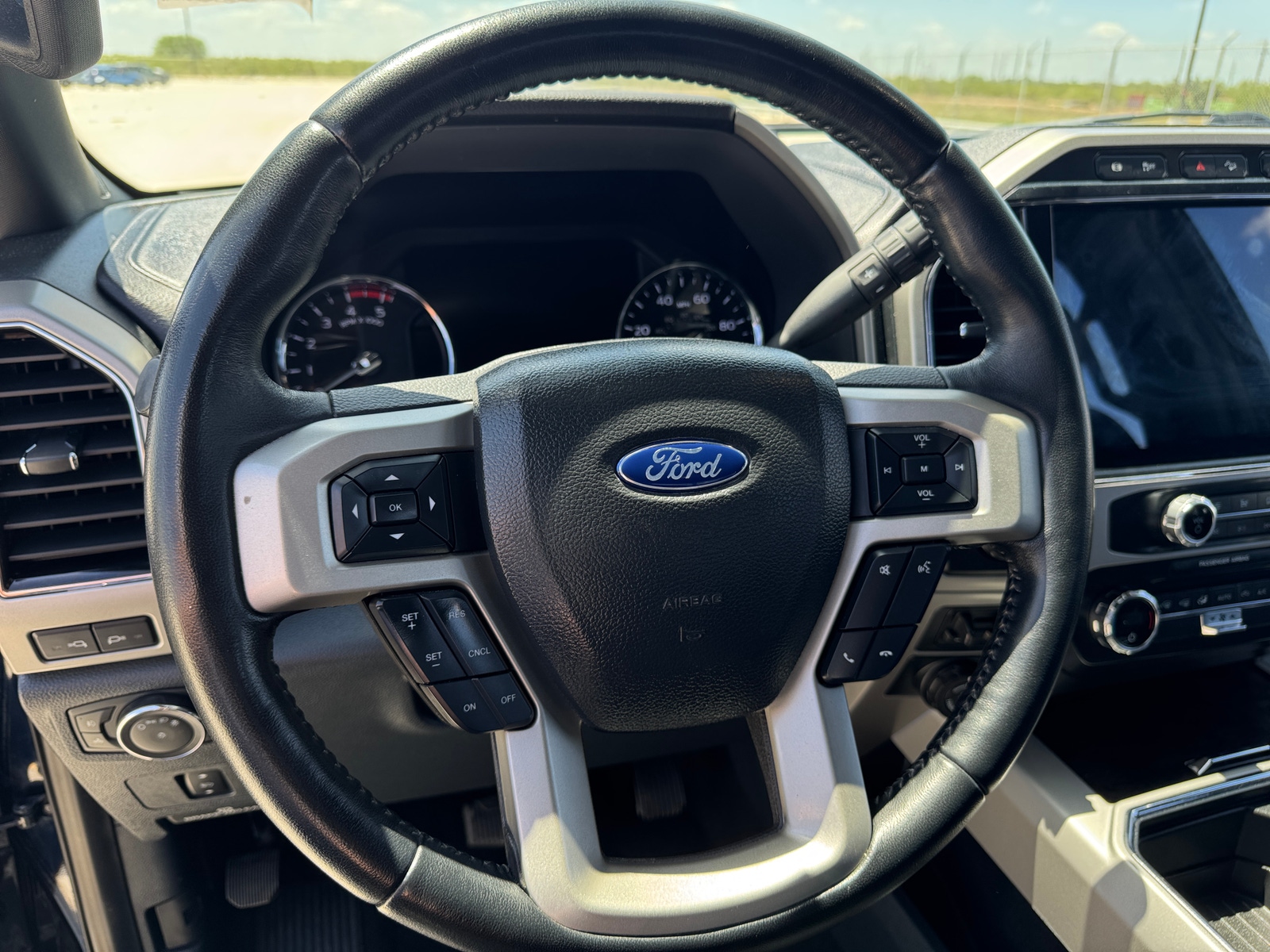 Thumbnail: 2022 Ford Econoline - 4