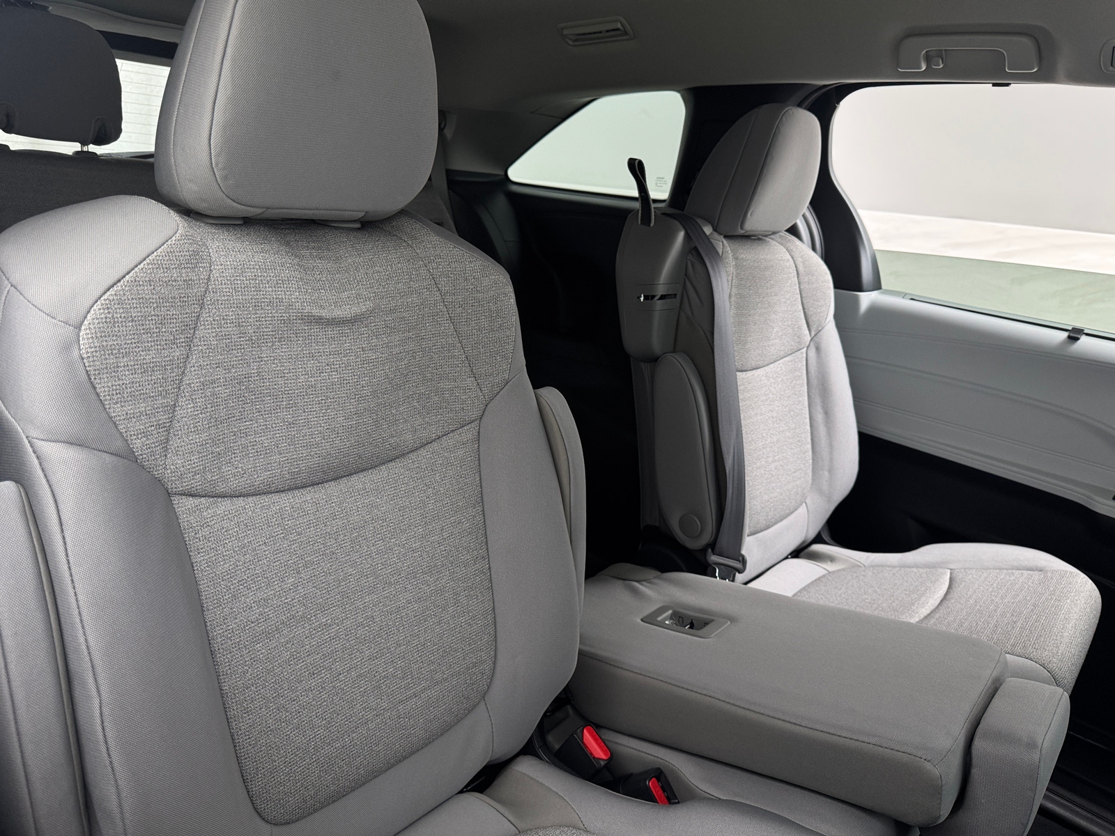Thumbnail: 2025 Toyota Sienna - 6