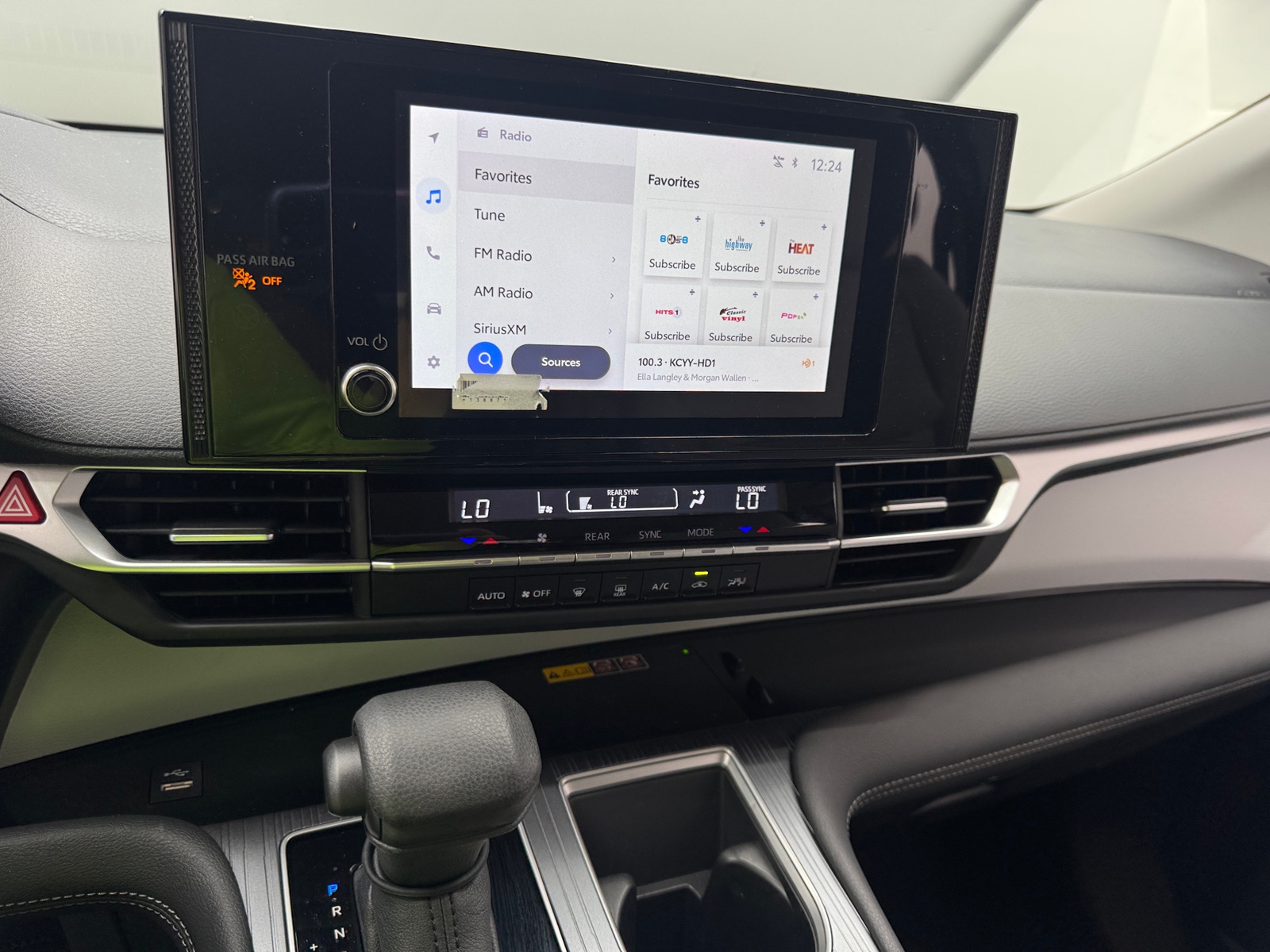Thumbnail: 2025 Toyota Sienna - 4