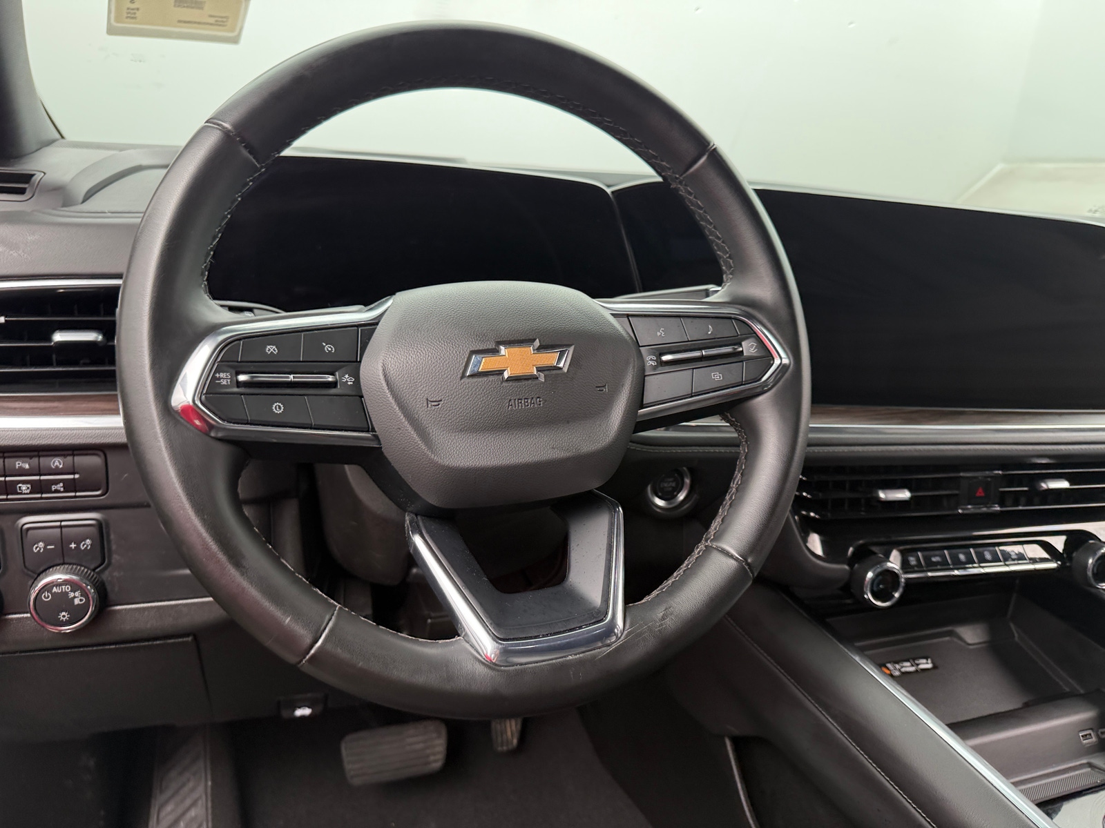 Thumbnail: 2025 Chevrolet Tahoe - 4