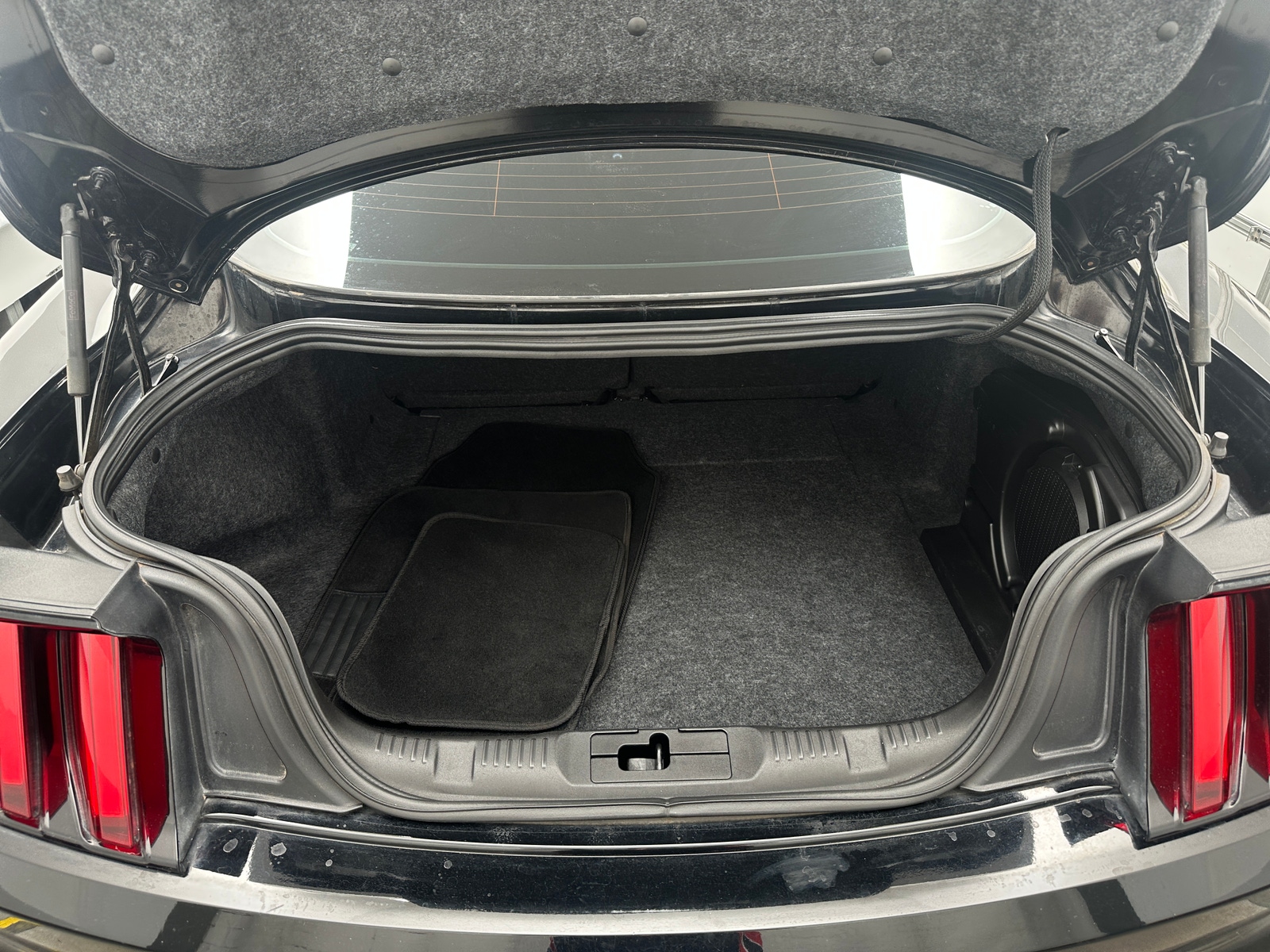 Thumbnail: 2016 Ford Mustang - 5