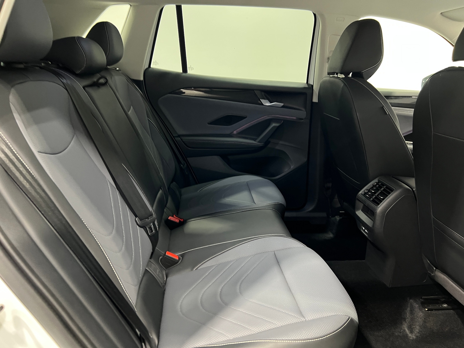 Thumbnail: 2026 Volkswagen Tiguan - 5
