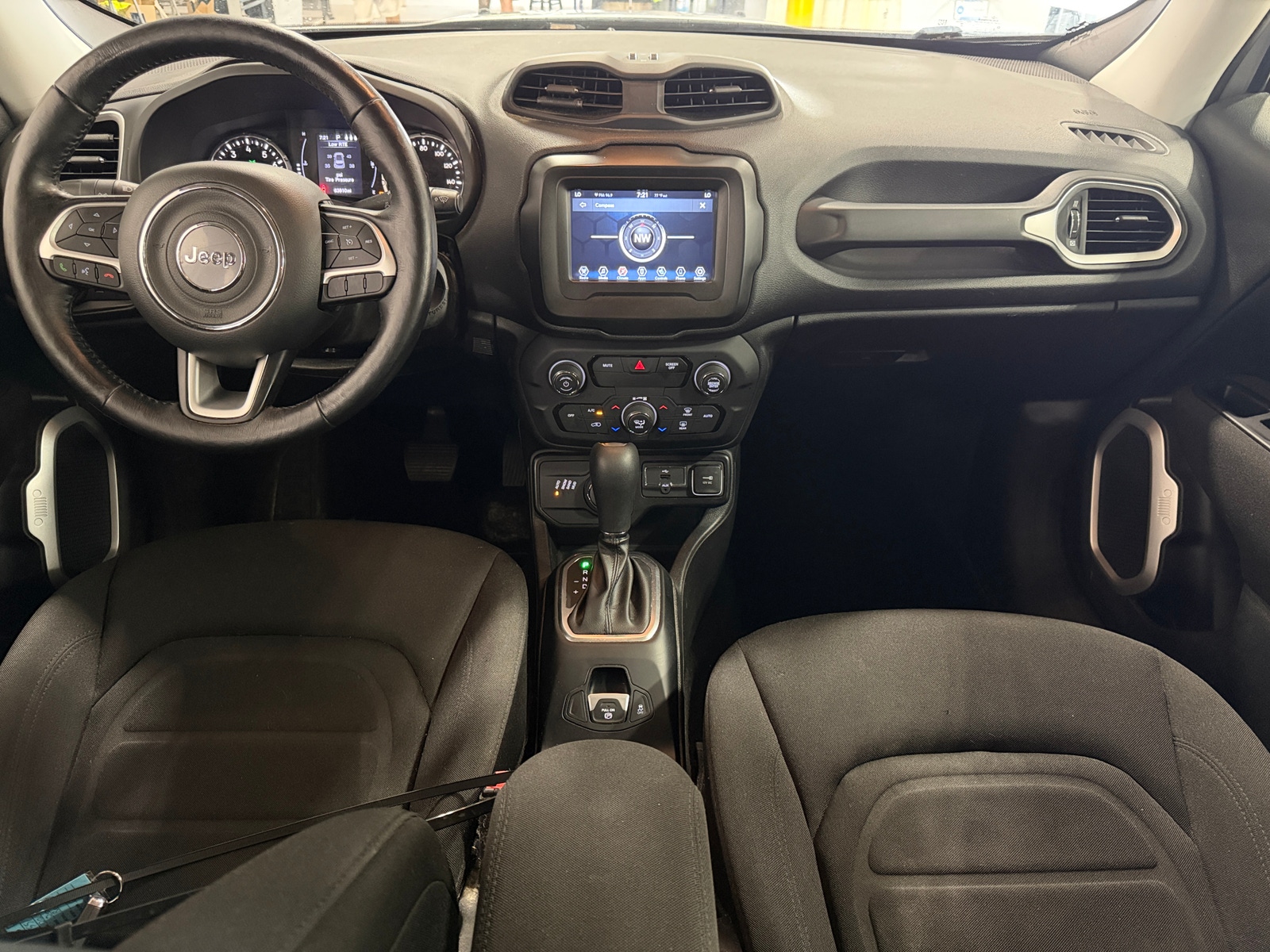 Thumbnail: 2019 Jeep Renegade - 3