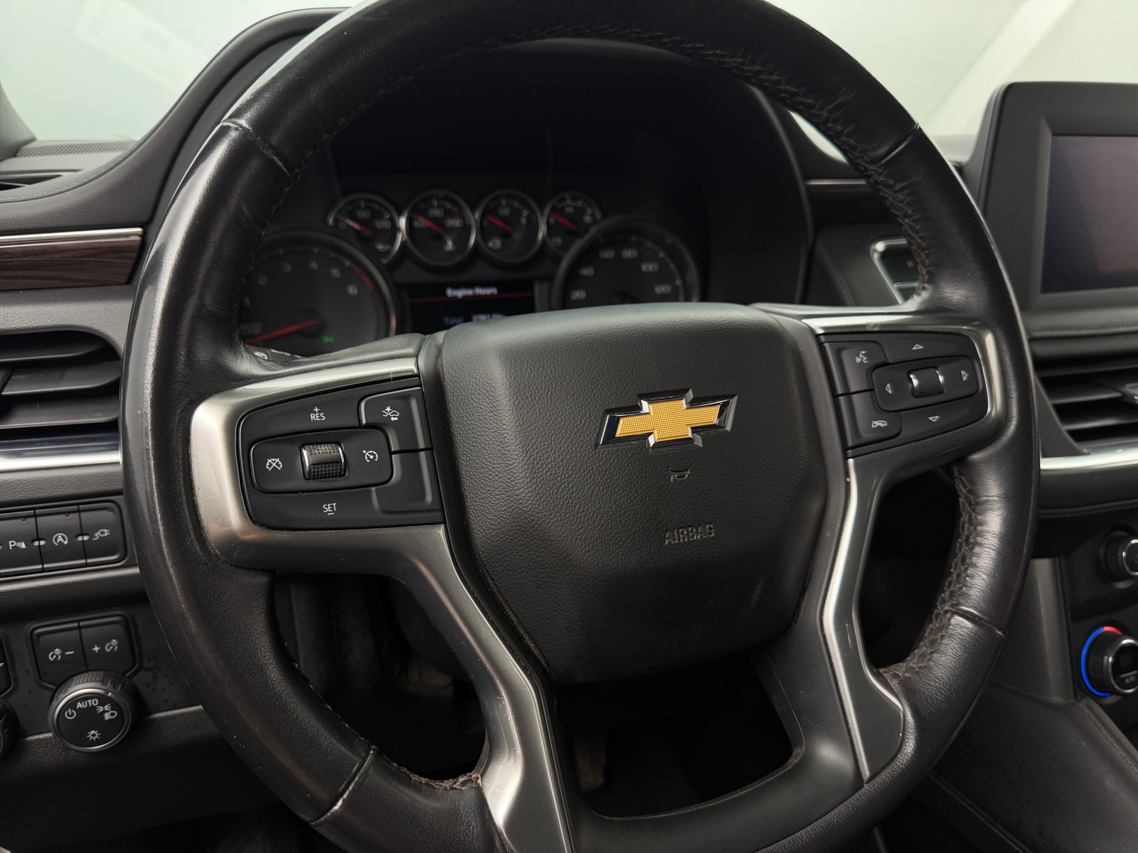 Thumbnail: 2022 Chevrolet Suburban - 5