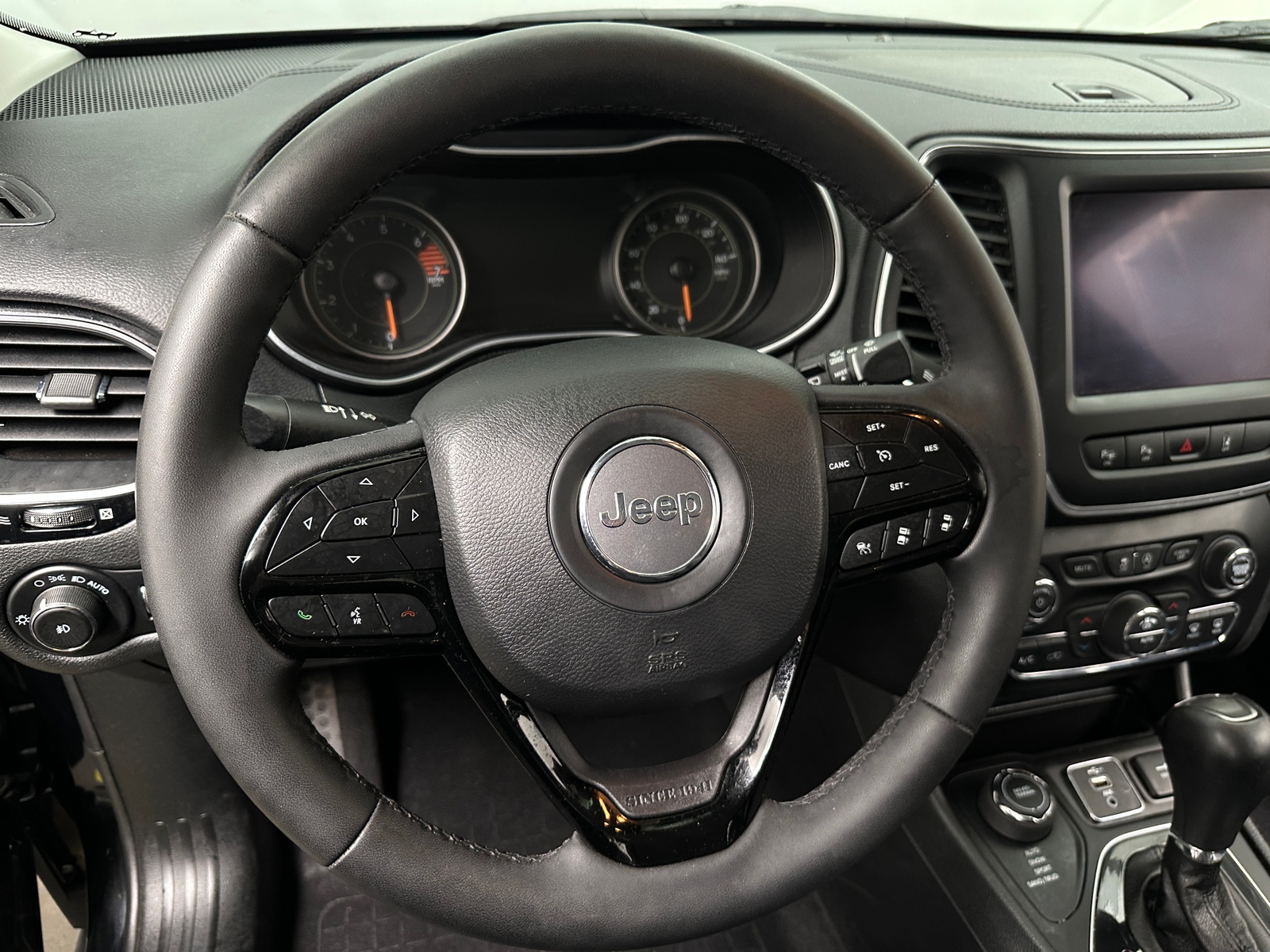 Thumbnail: 2023 Jeep Cherokee - 4