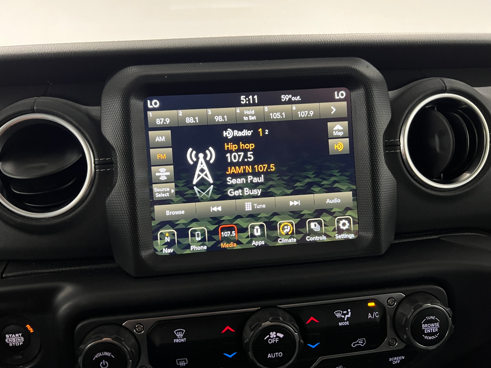 Thumbnail: 2022 Jeep Wrangler - 3