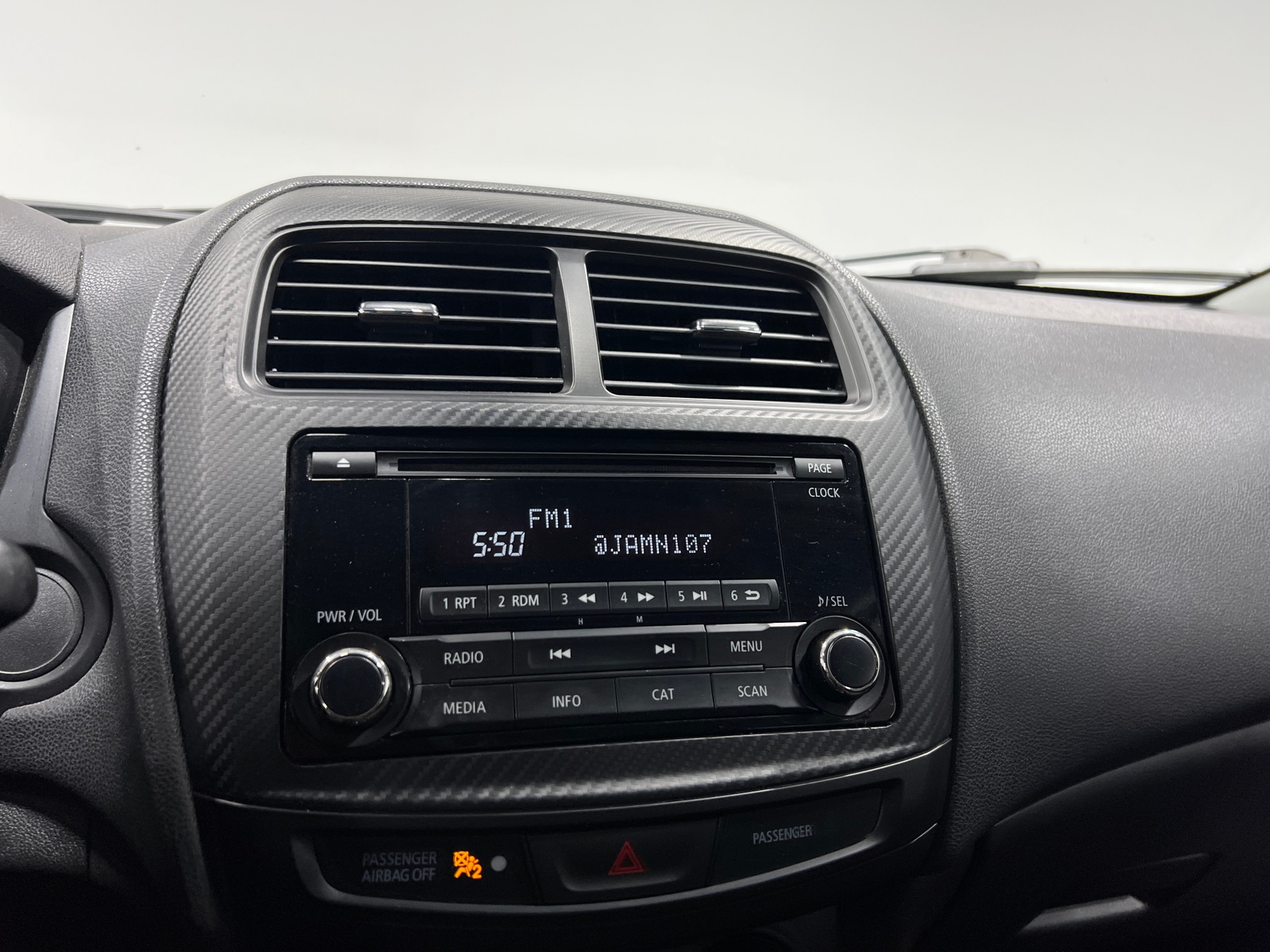 Thumbnail: 2017 Mitsubishi Outlander Sport - 4