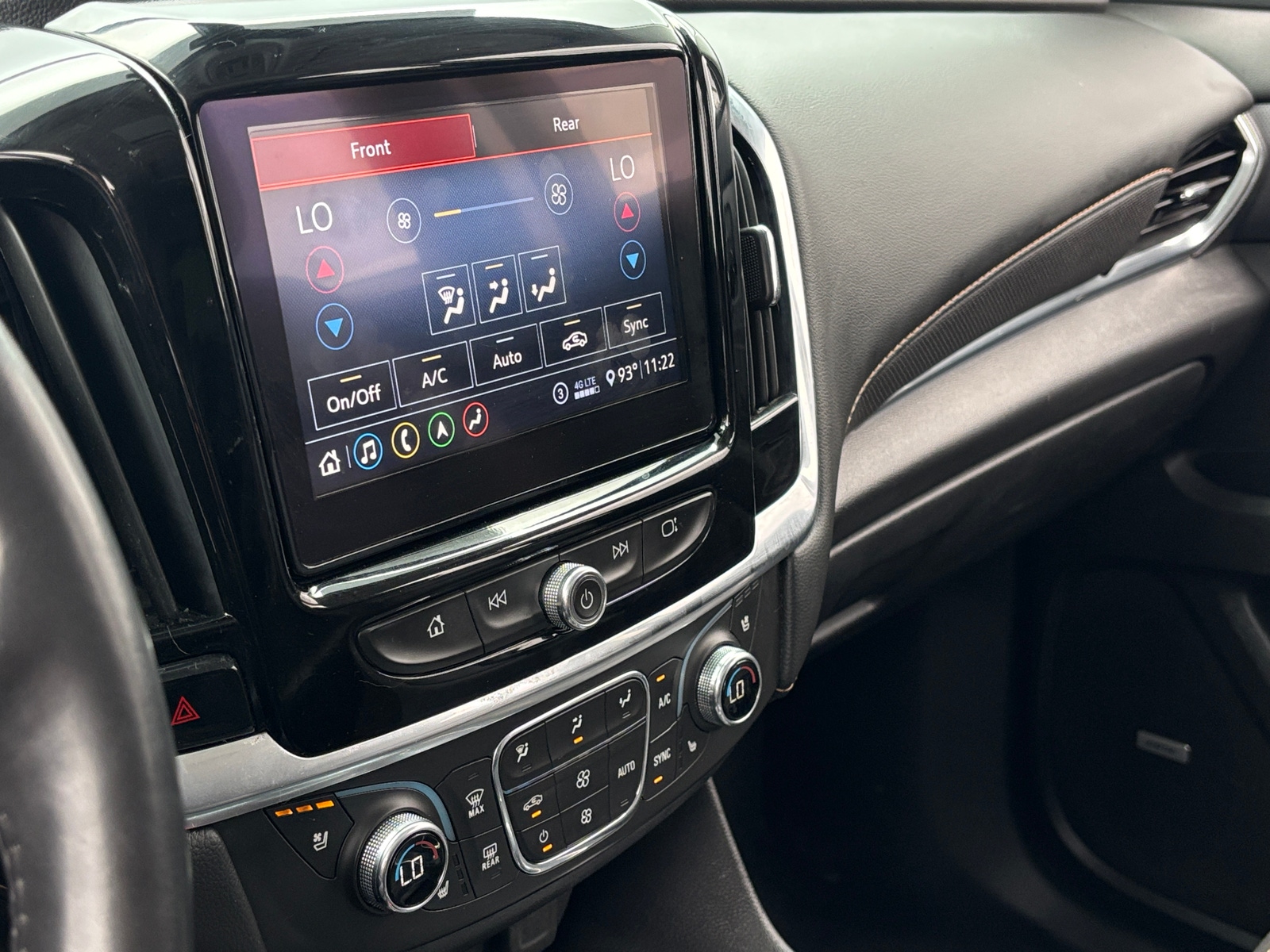 Thumbnail: 2021 Chevrolet Traverse - 3