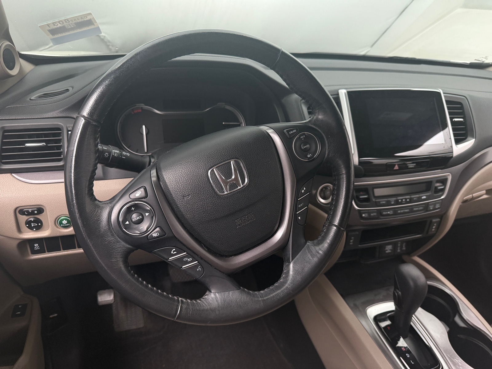 Thumbnail: 2017 Honda Pilot - 4