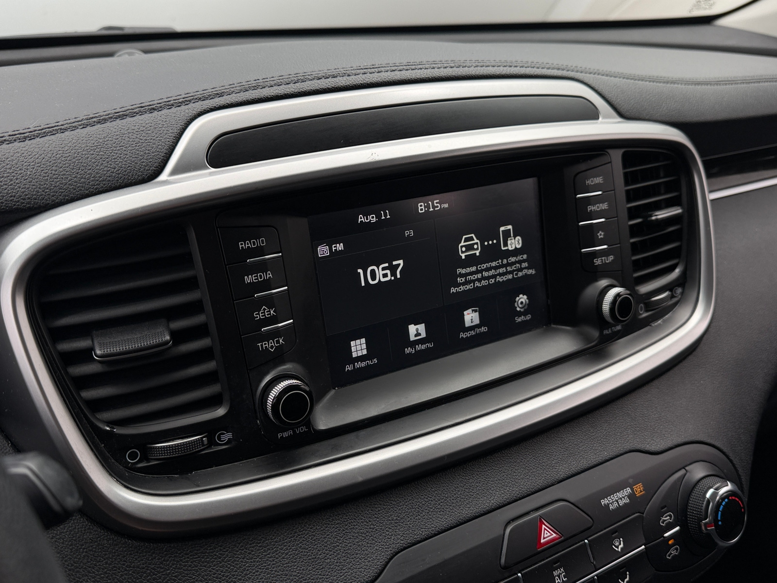 Thumbnail: 2020 Kia Sorento - 4