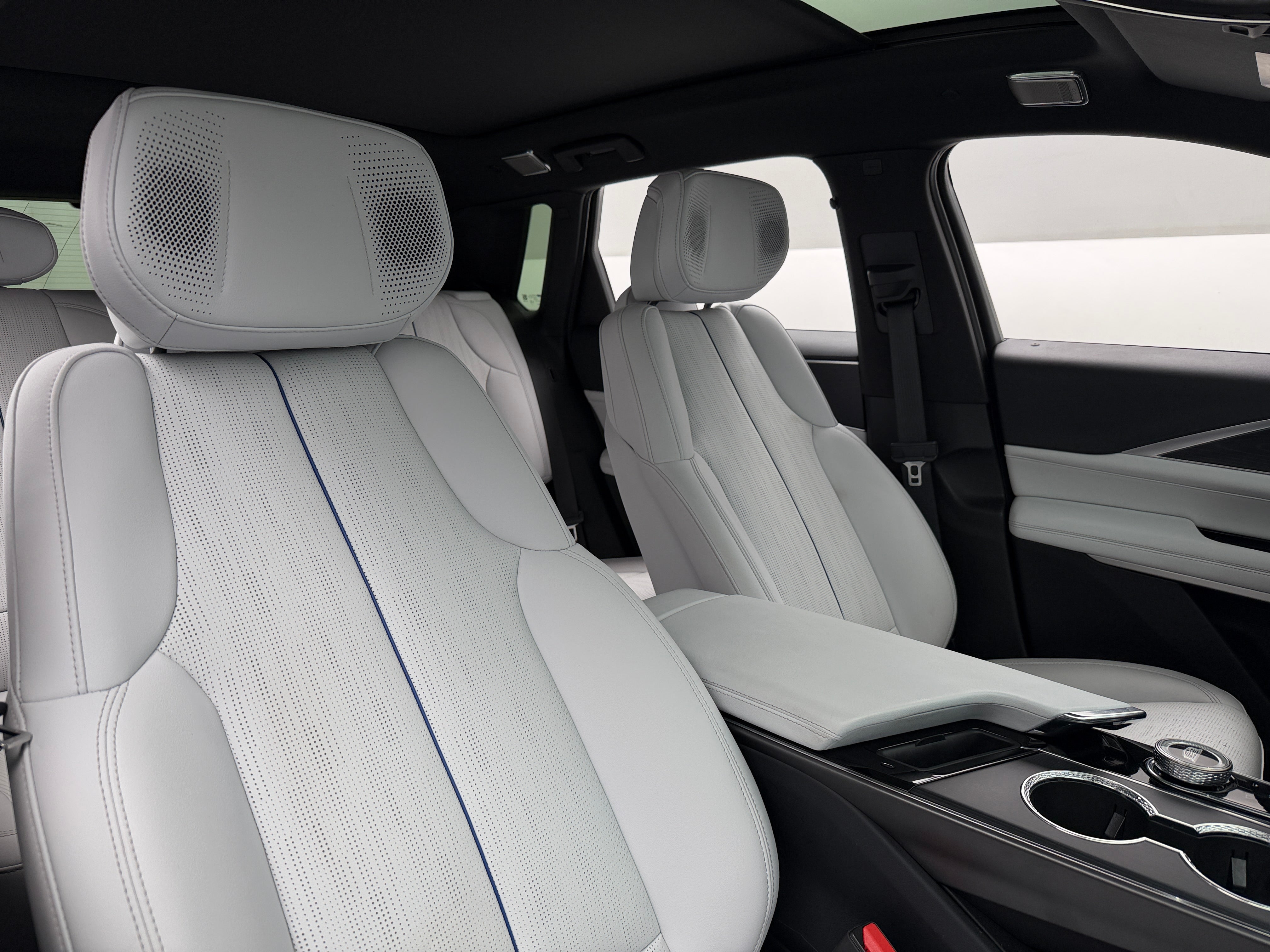 Used 2026 Cadillac LYRIQ Premium Luxury with VIN 1GYKPRRK1TZ300458 for sale in Auburn, WA