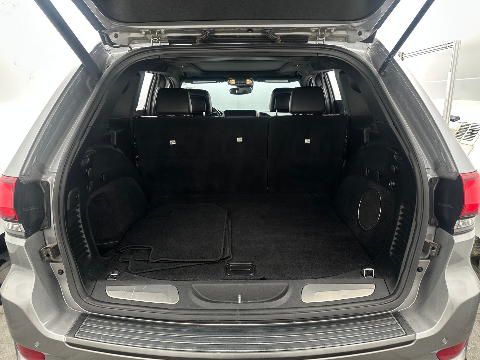 Thumbnail: 2021 Jeep Grand Cherokee - 6