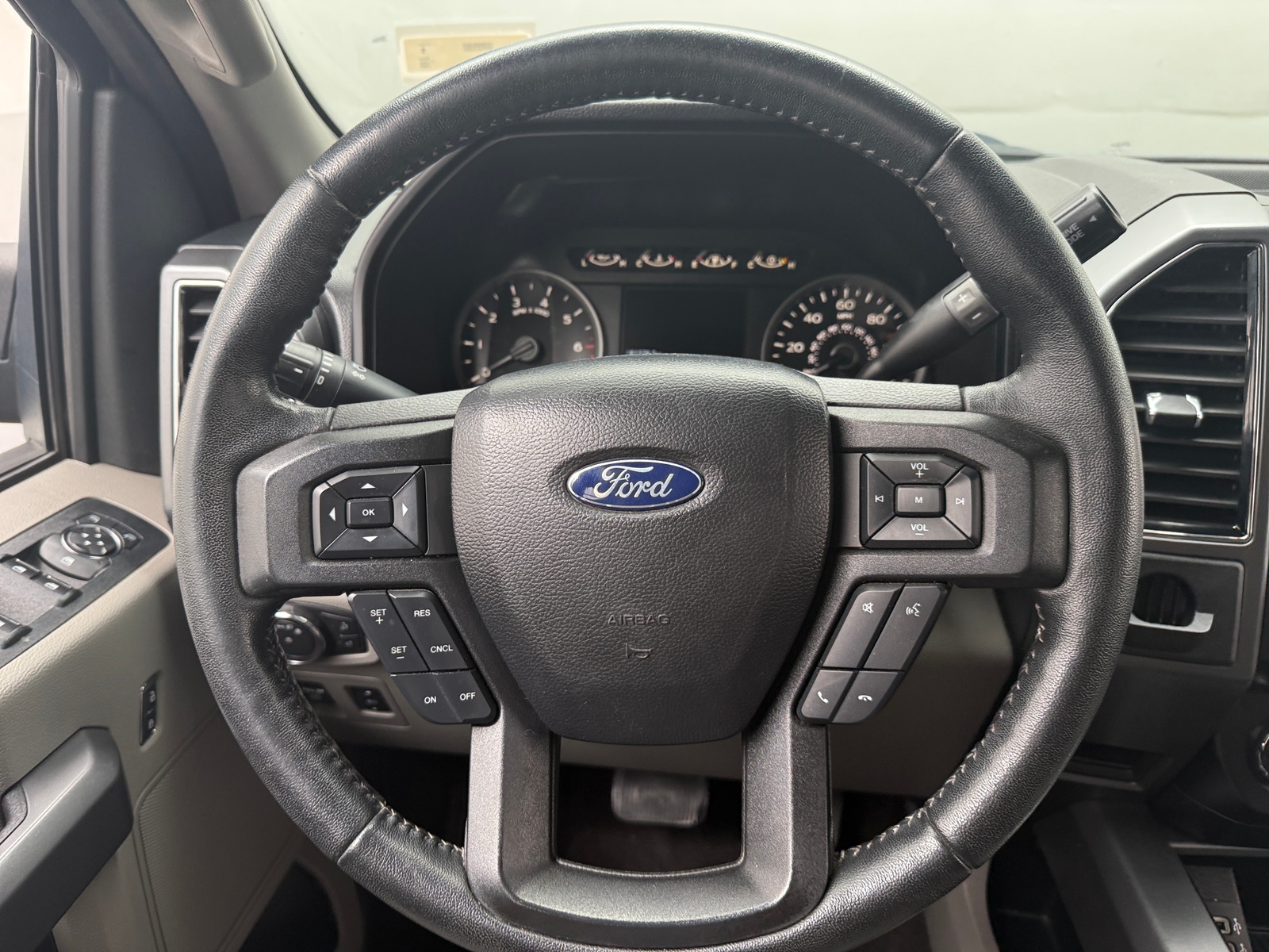 Thumbnail: 2020 Ford Econoline - 5
