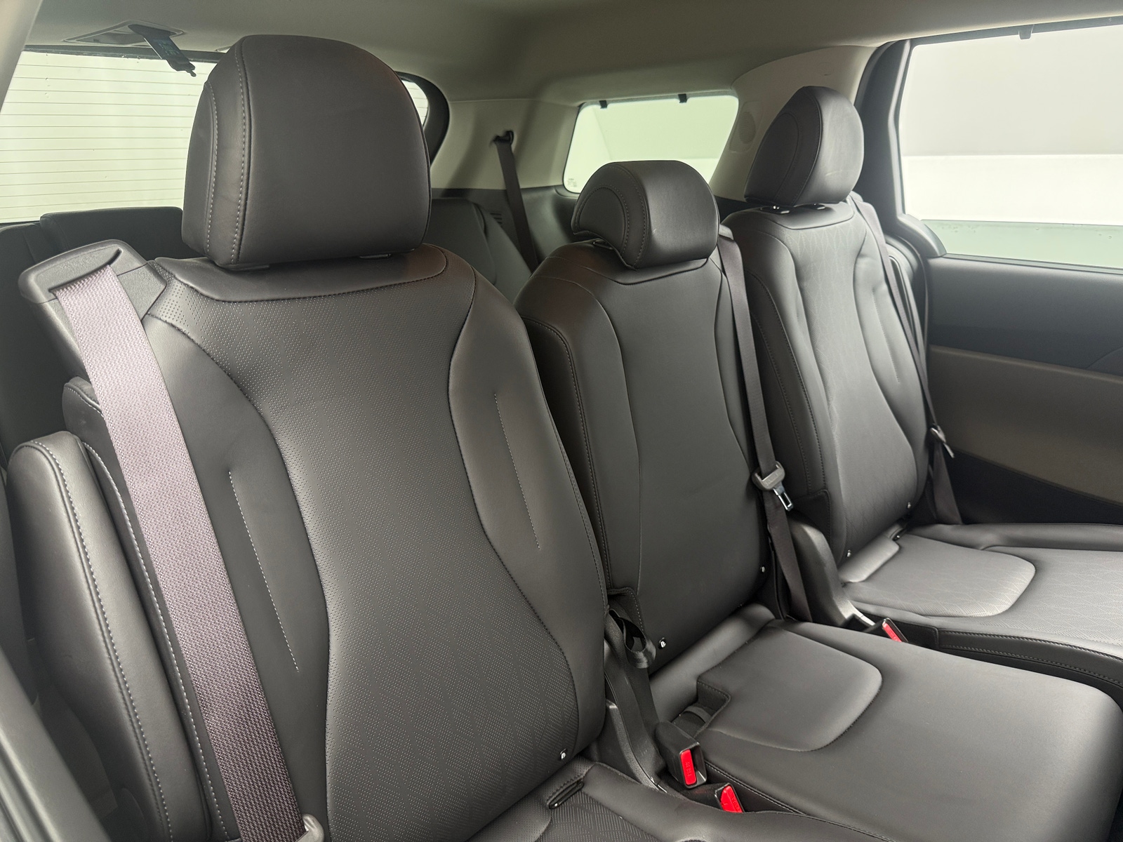 Thumbnail: 2025 Kia Carnival - 5