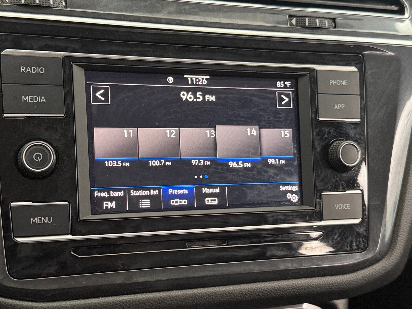 Thumbnail: 2021 Volkswagen Tiguan - 4