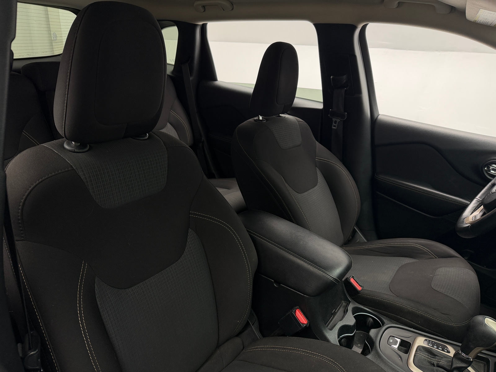 Thumbnail: 2016 Jeep Cherokee - 2