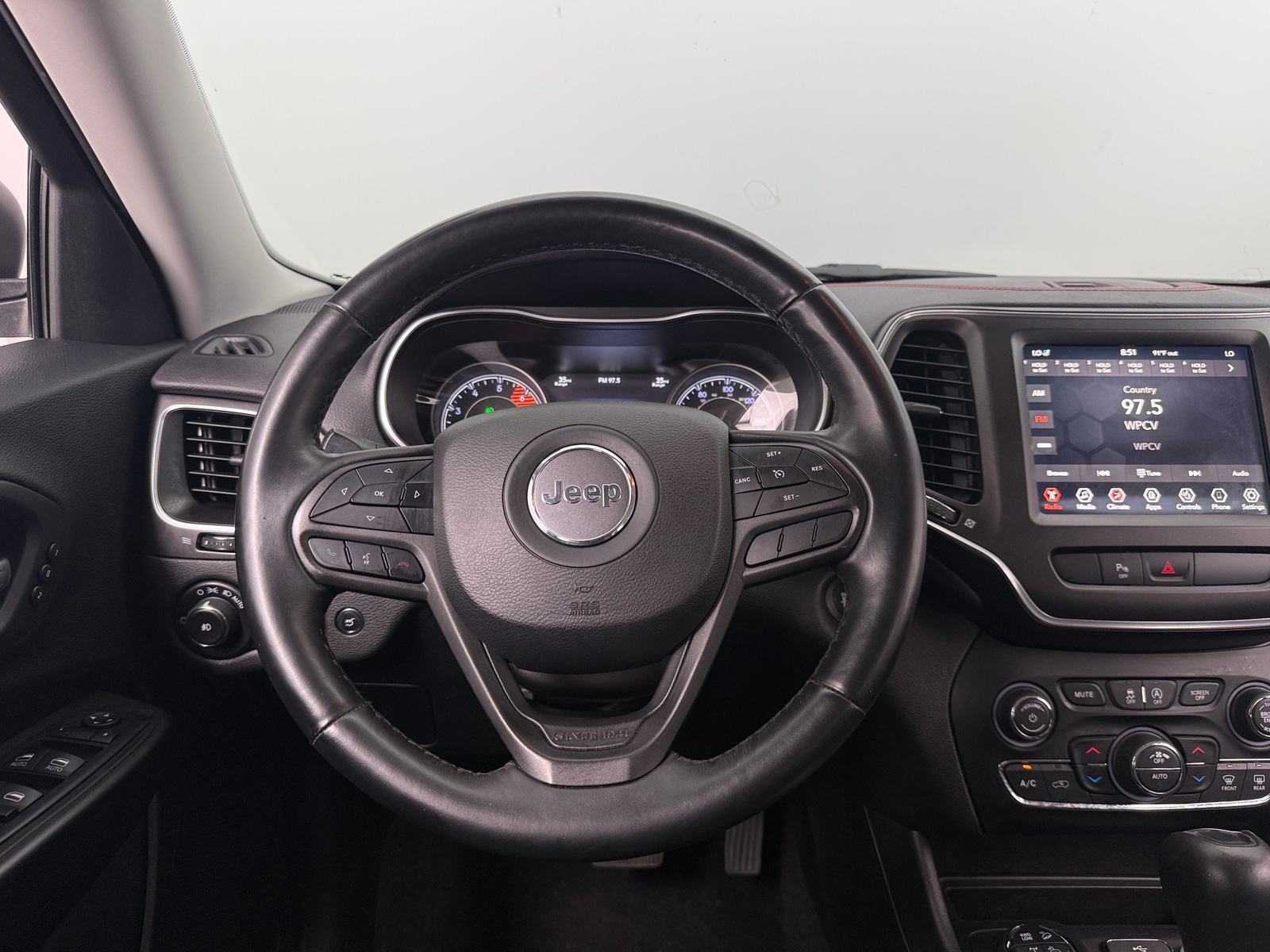 Thumbnail: 2019 Jeep Cherokee - 4