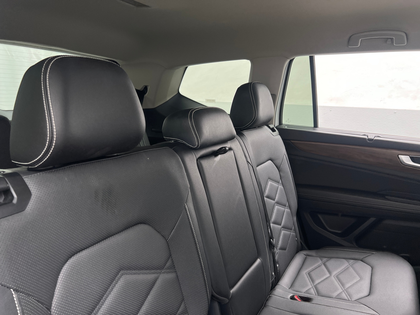 Thumbnail: 2025 Volkswagen Atlas - 6