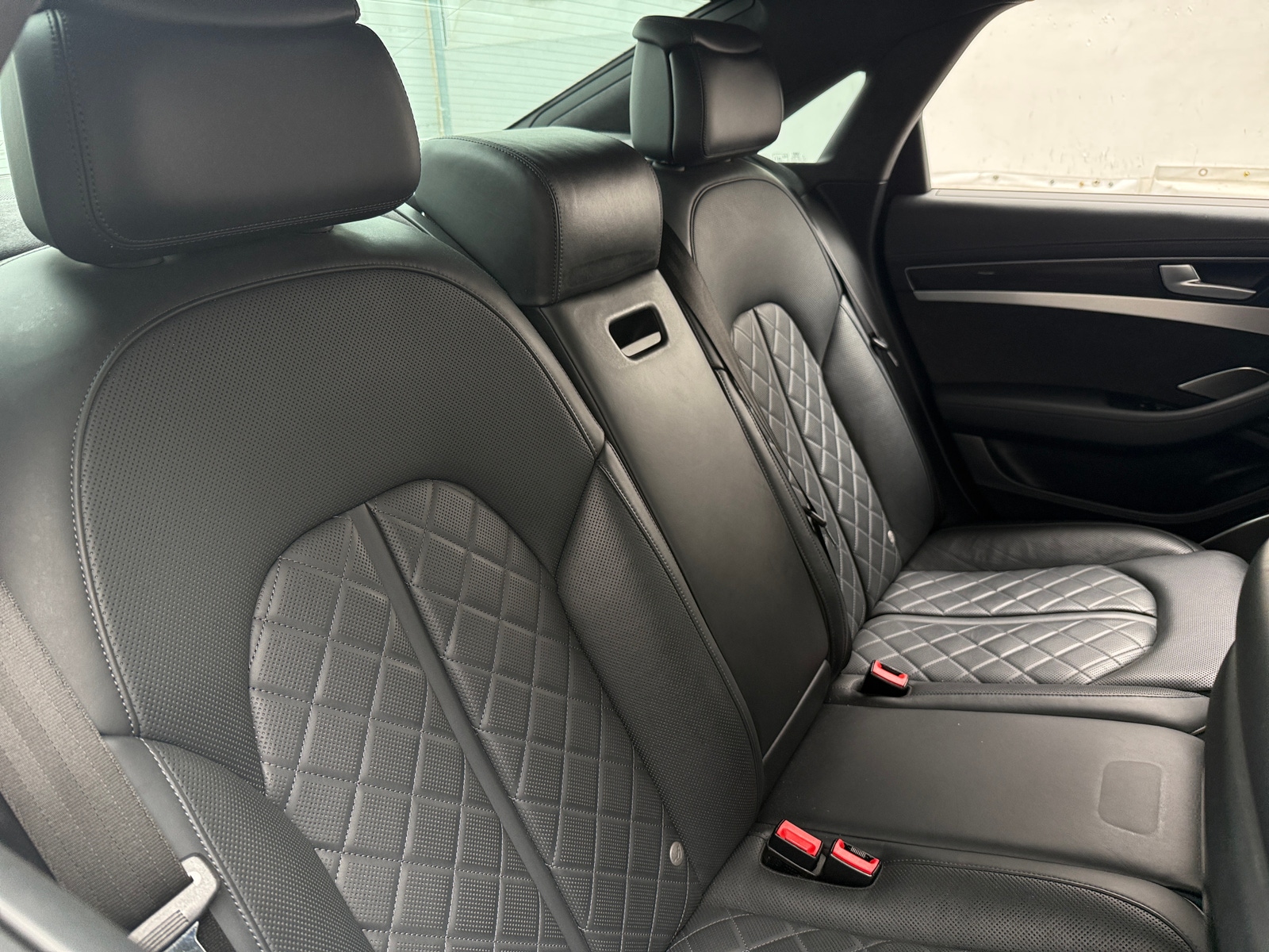 Thumbnail: 2015 Audi S8 - 5
