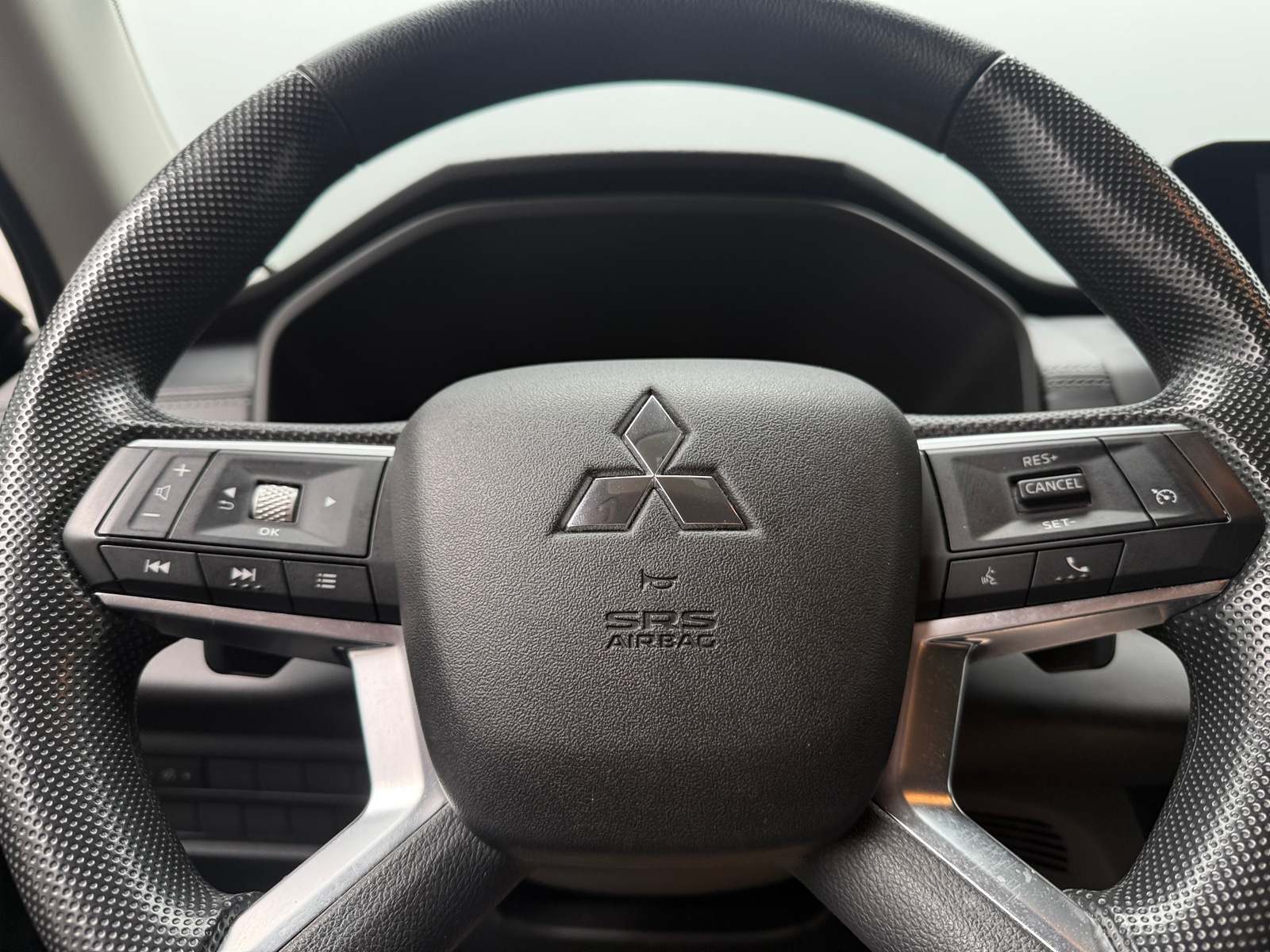 Thumbnail: 2022 Mitsubishi Outlander - 5