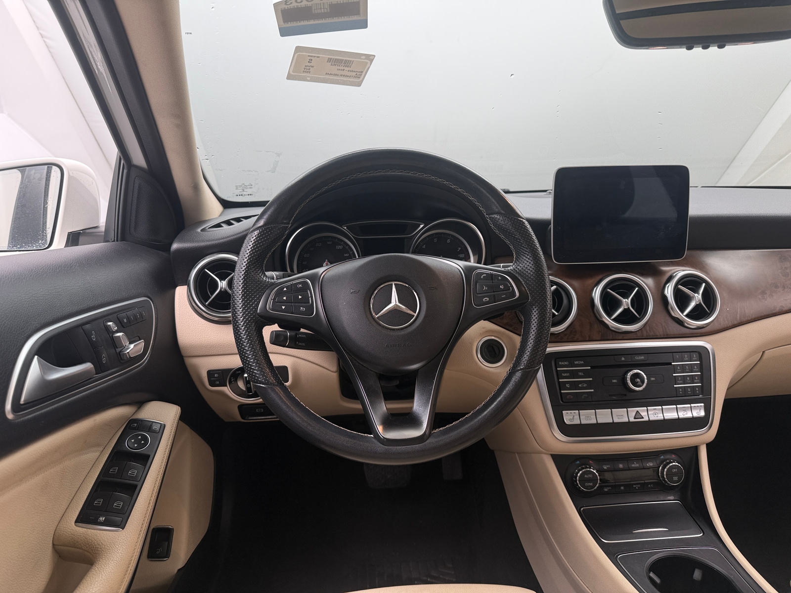 Thumbnail: 2020 Mercedes-Benz GLA - 4