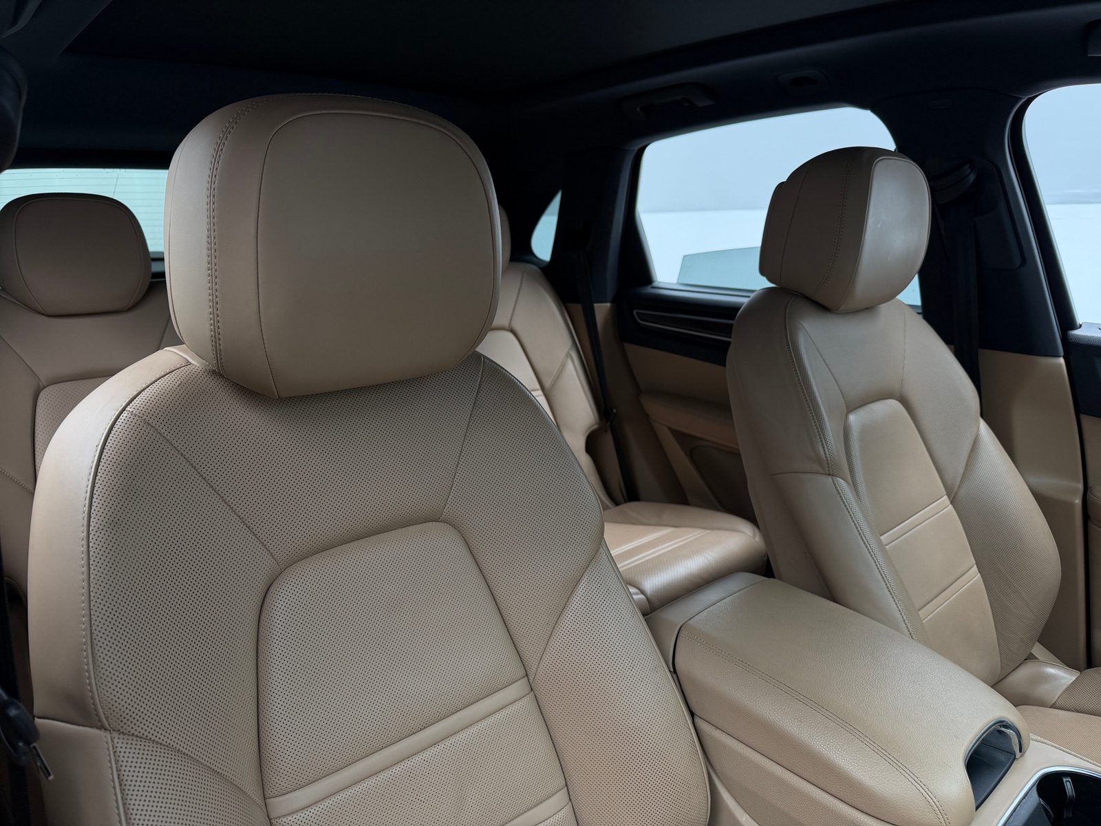 Thumbnail: 2019 Porsche Cayenne - 2