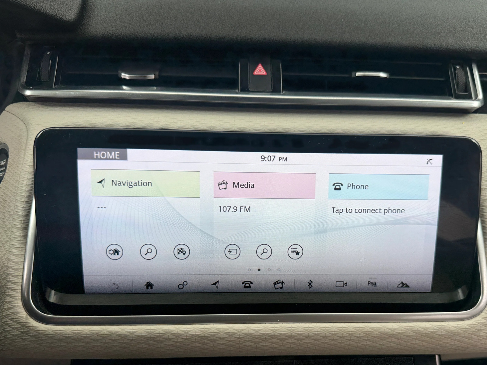 Thumbnail: 2020 Land Rover Range Rover Velar - 3