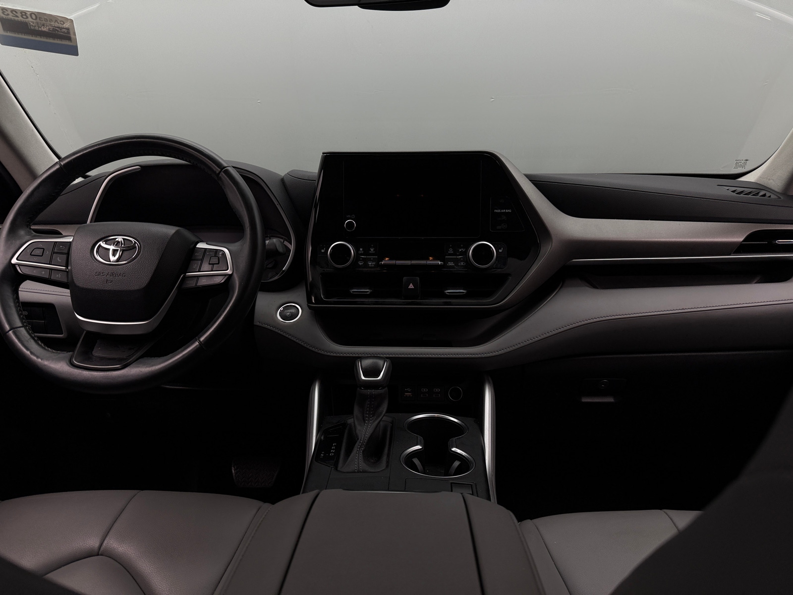 Thumbnail: 2023 Toyota Highlander - 2