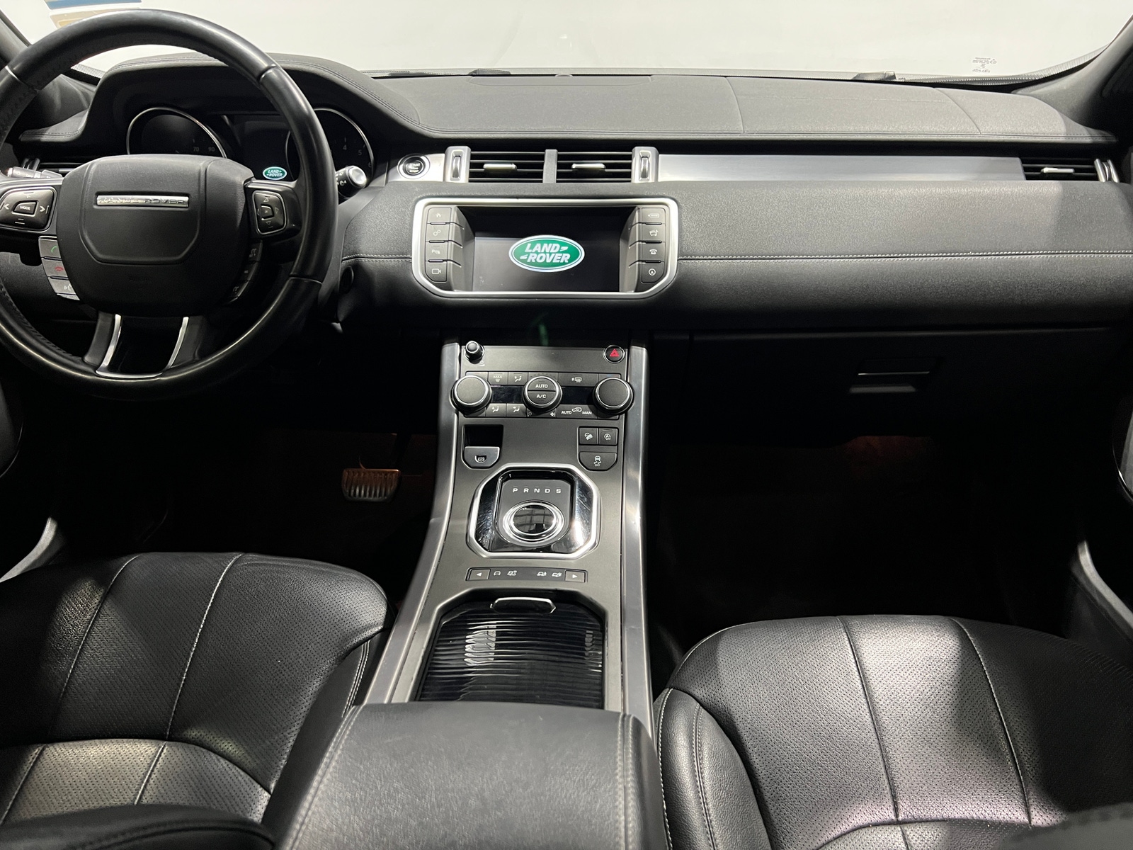Thumbnail: 2018 Land Rover Range Rover Evoque - 2
