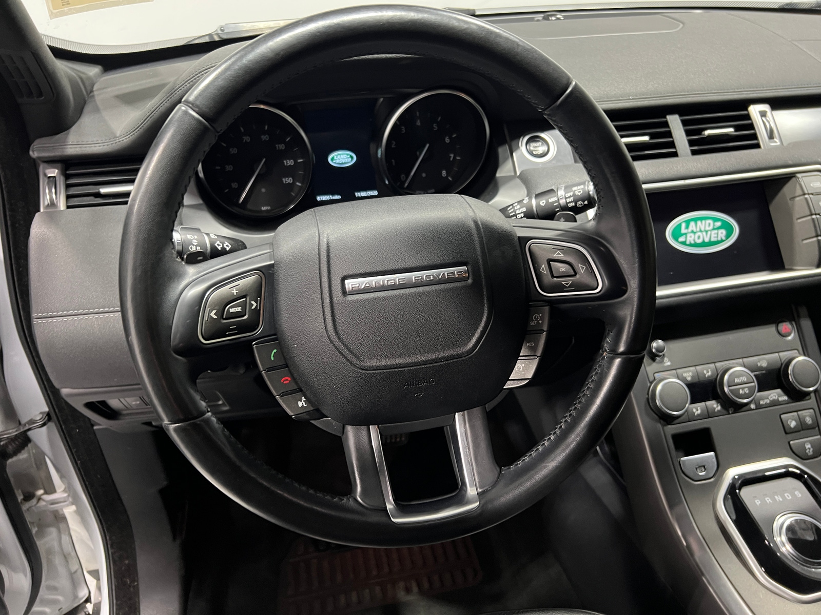 Thumbnail: 2018 Land Rover Range Rover Evoque - 4