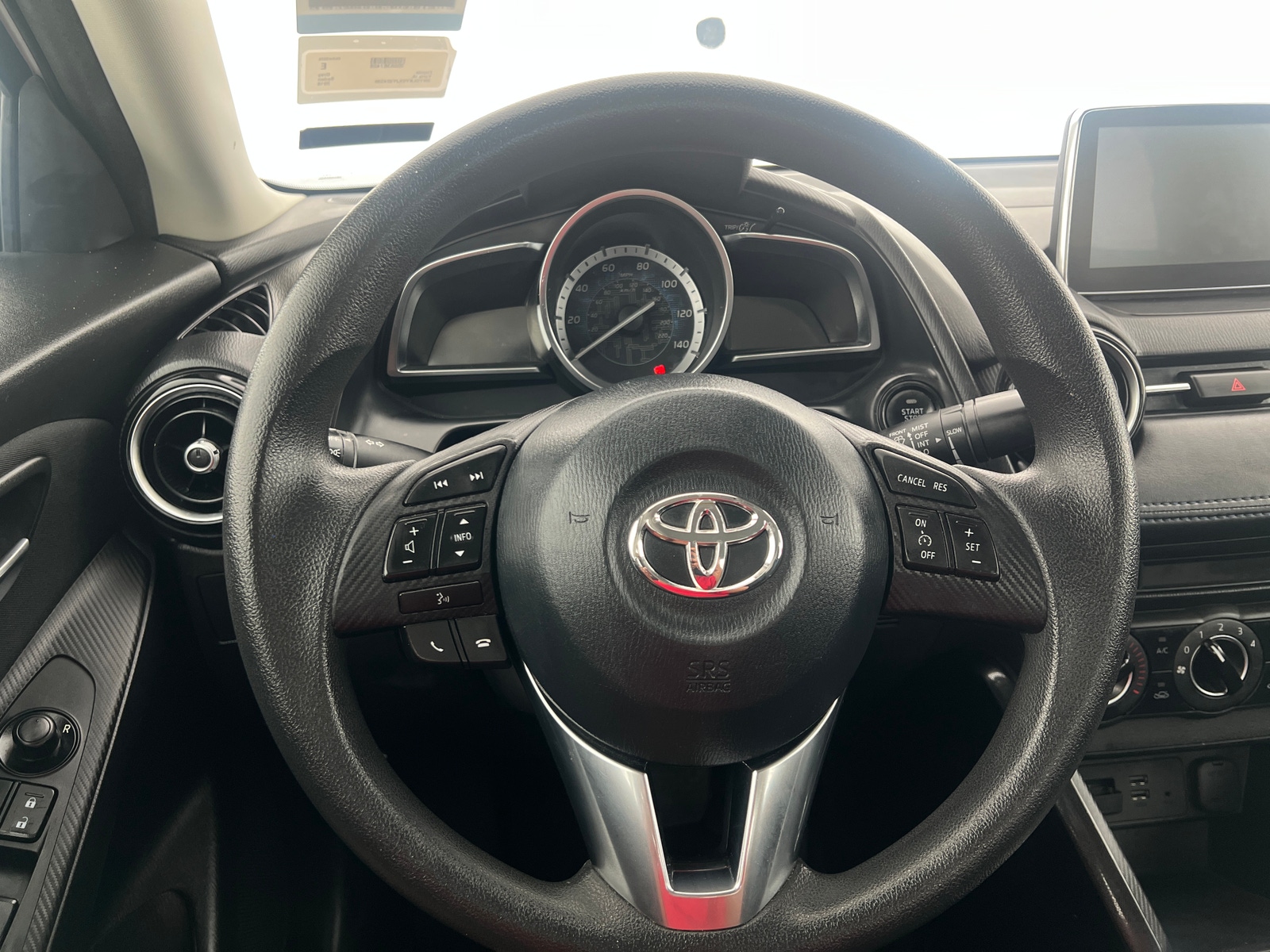 Thumbnail: 2018 Toyota Yaris iA - 5