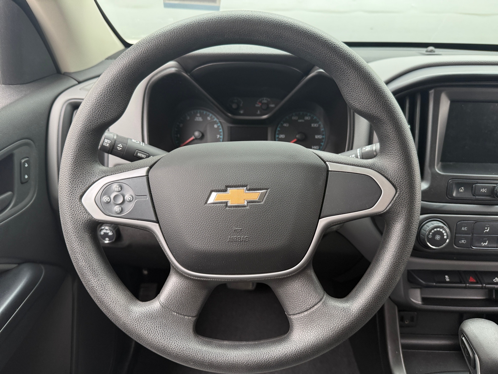 Thumbnail: 2022 Chevrolet Colorado - 5