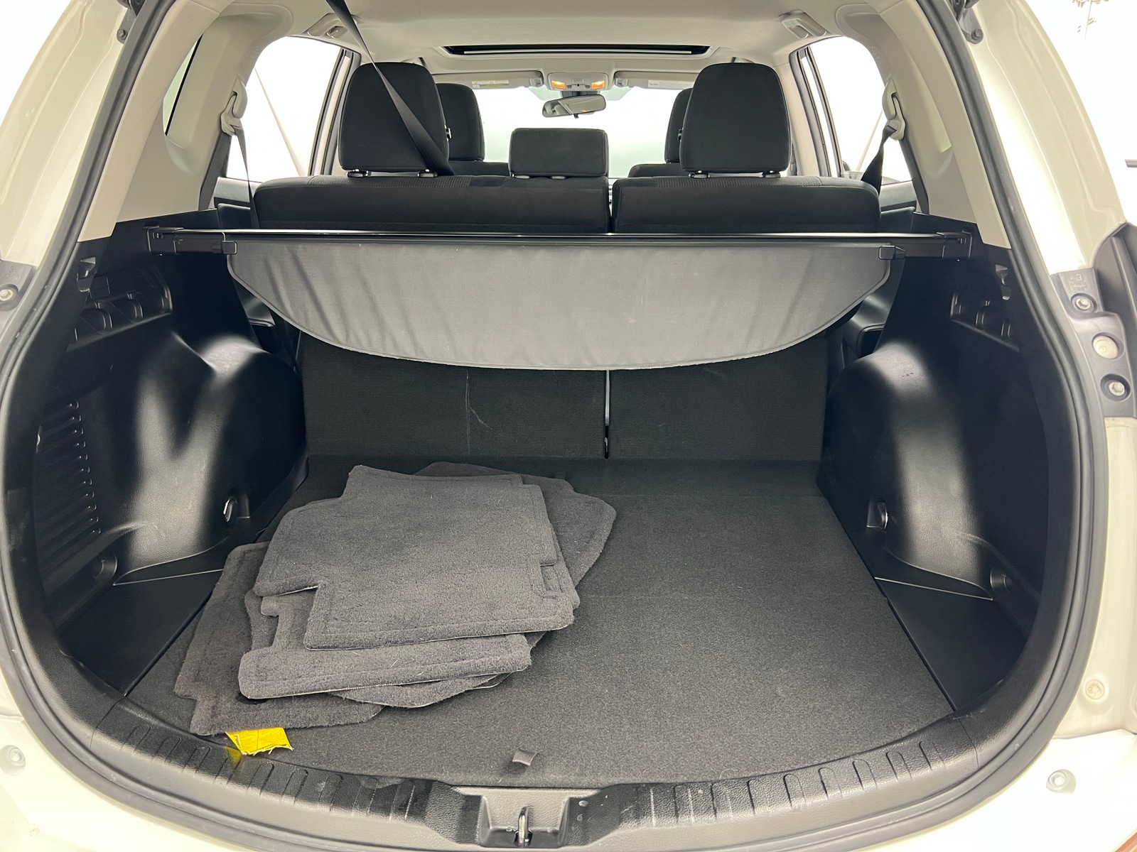 Thumbnail: 2017 Toyota RAV4 - 7
