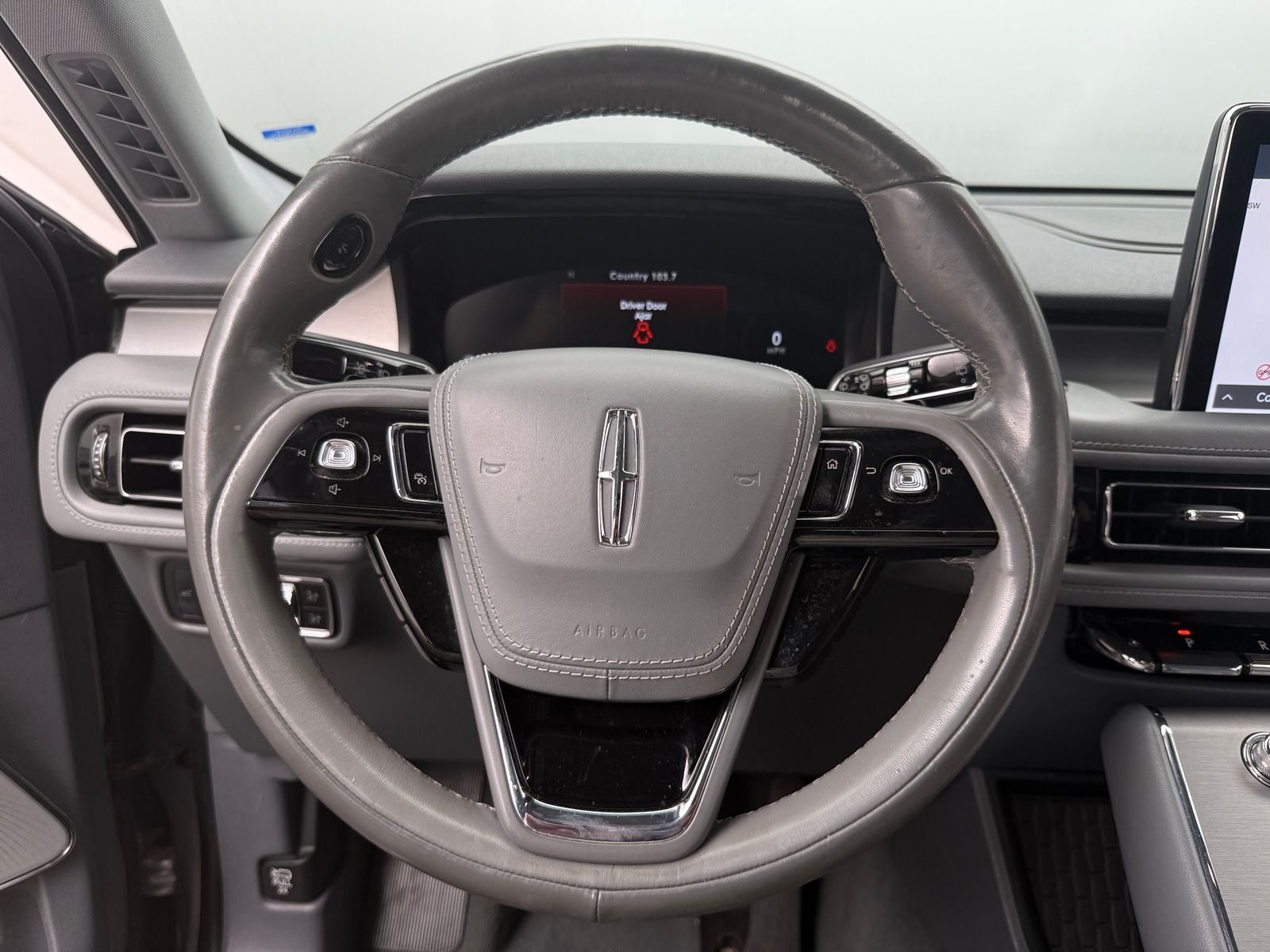 Thumbnail: 2021 Lincoln Aviator - 4