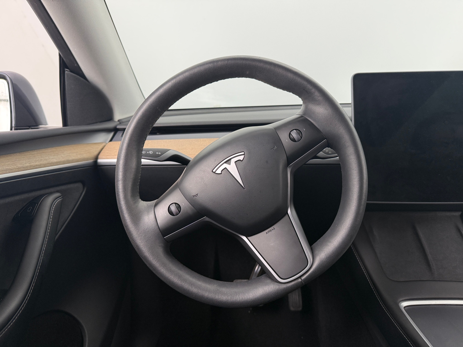 Thumbnail: 2023 Tesla Model Y - 4
