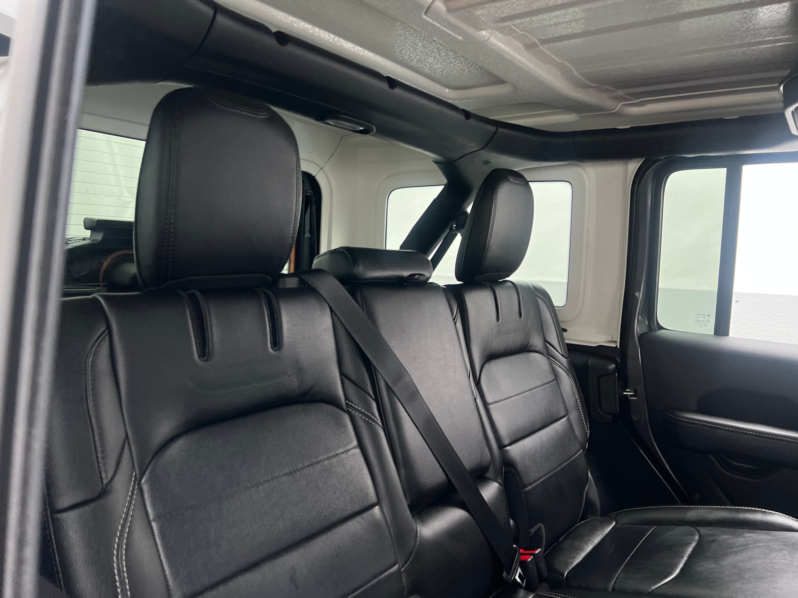 Thumbnail: 2022 Jeep Wrangler - 5