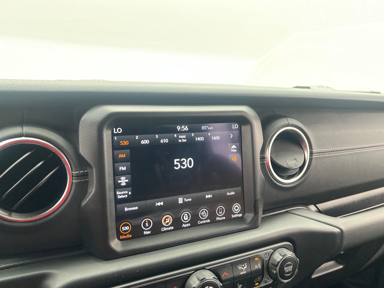 Thumbnail: 2022 Jeep Wrangler - 3