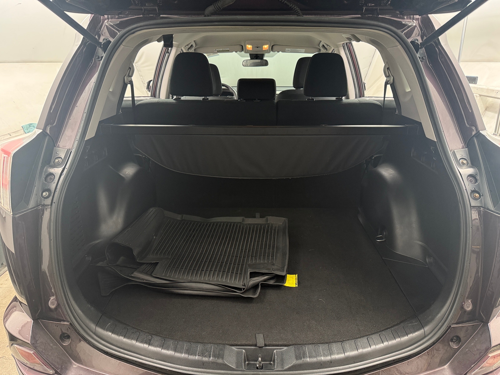 Thumbnail: 2017 Toyota RAV4 - 7
