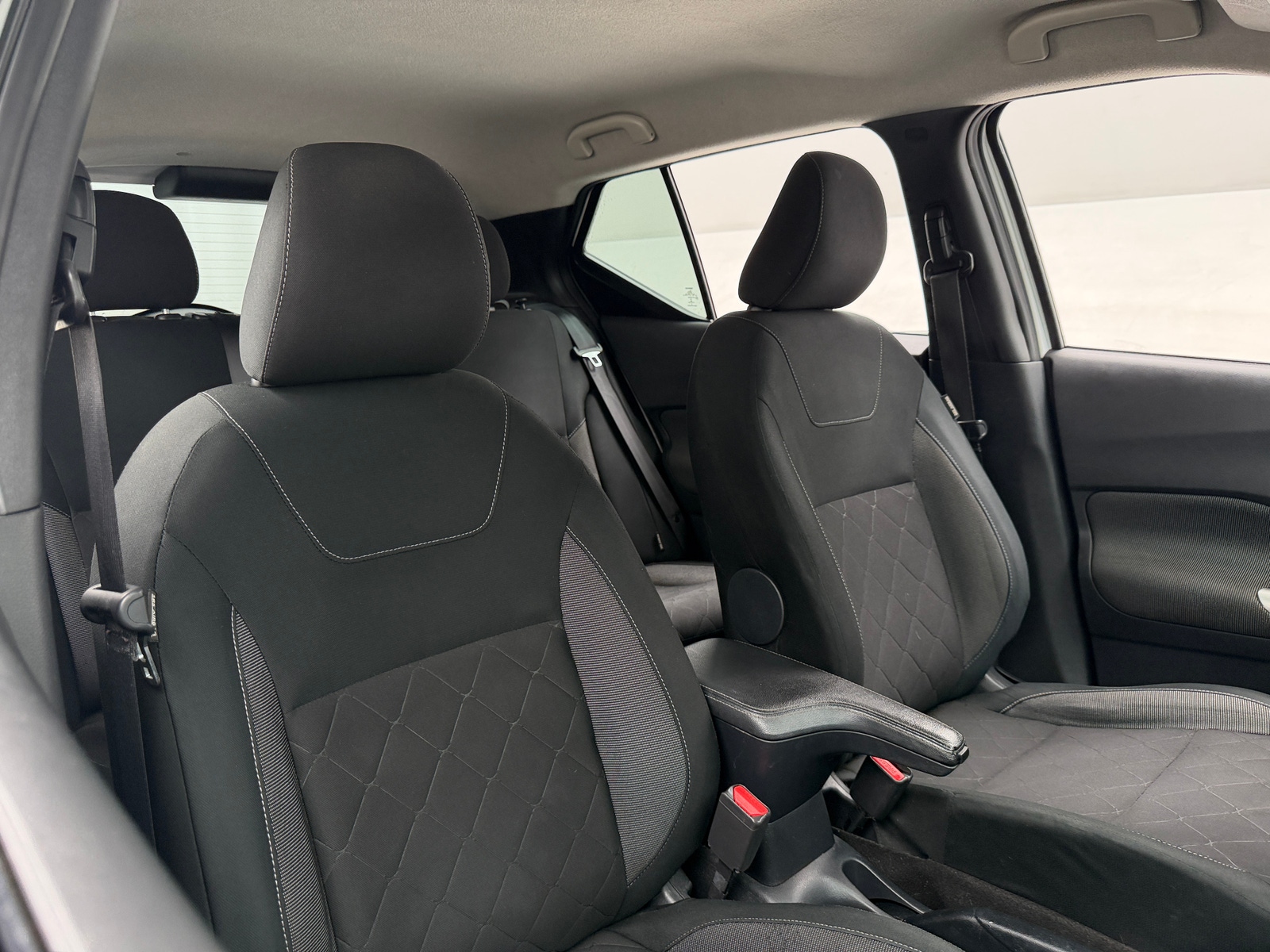 Thumbnail: 2020 Nissan Kicks - 2