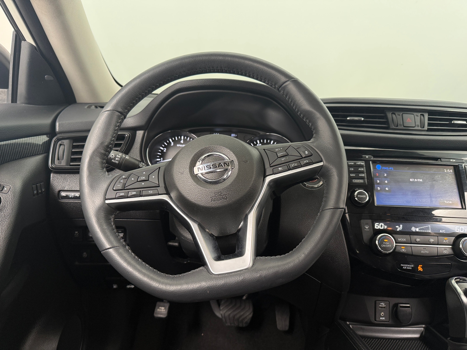 Thumbnail: 2017 Nissan Rogue - 4