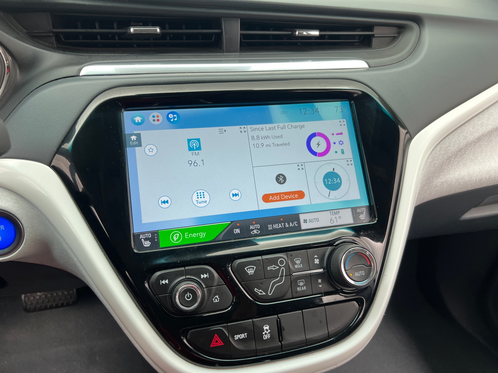 Thumbnail: 2017 Chevrolet Bolt EV - 3