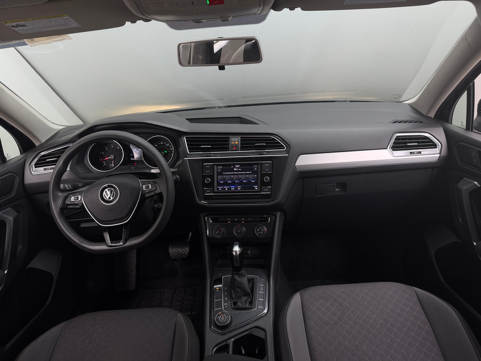 Thumbnail: 2020 Volkswagen Tiguan - 3