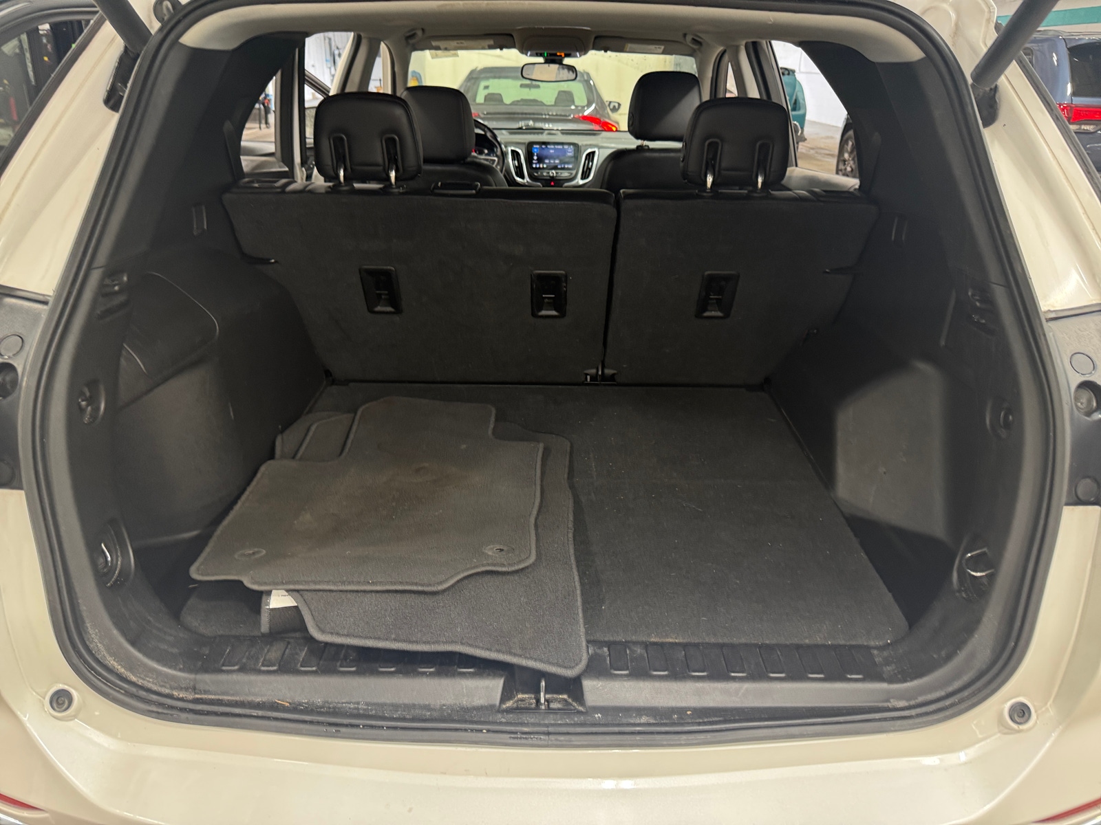 Thumbnail: 2019 Chevrolet Equinox - 6