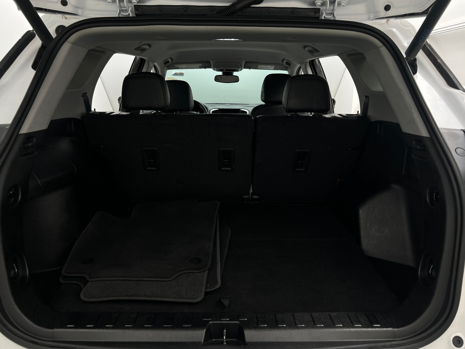 Thumbnail: 2023 GMC Terrain - 6
