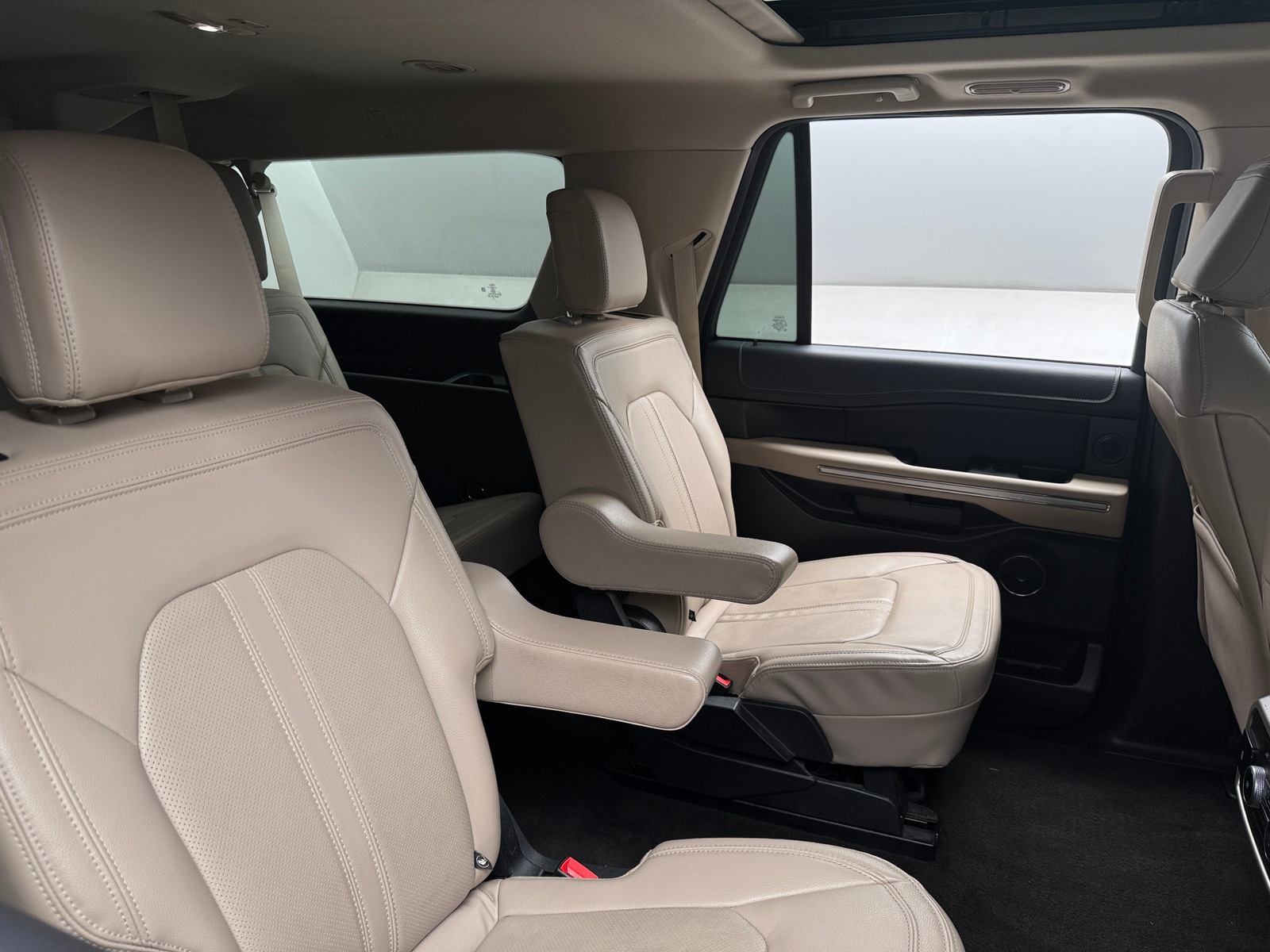 Thumbnail: 2022 Ford Expedition MAX - 5
