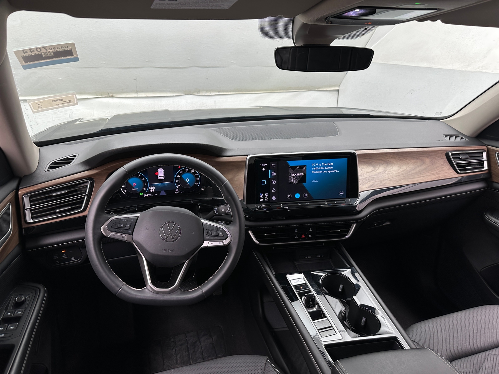 Thumbnail: 2024 Volkswagen Atlas - 3