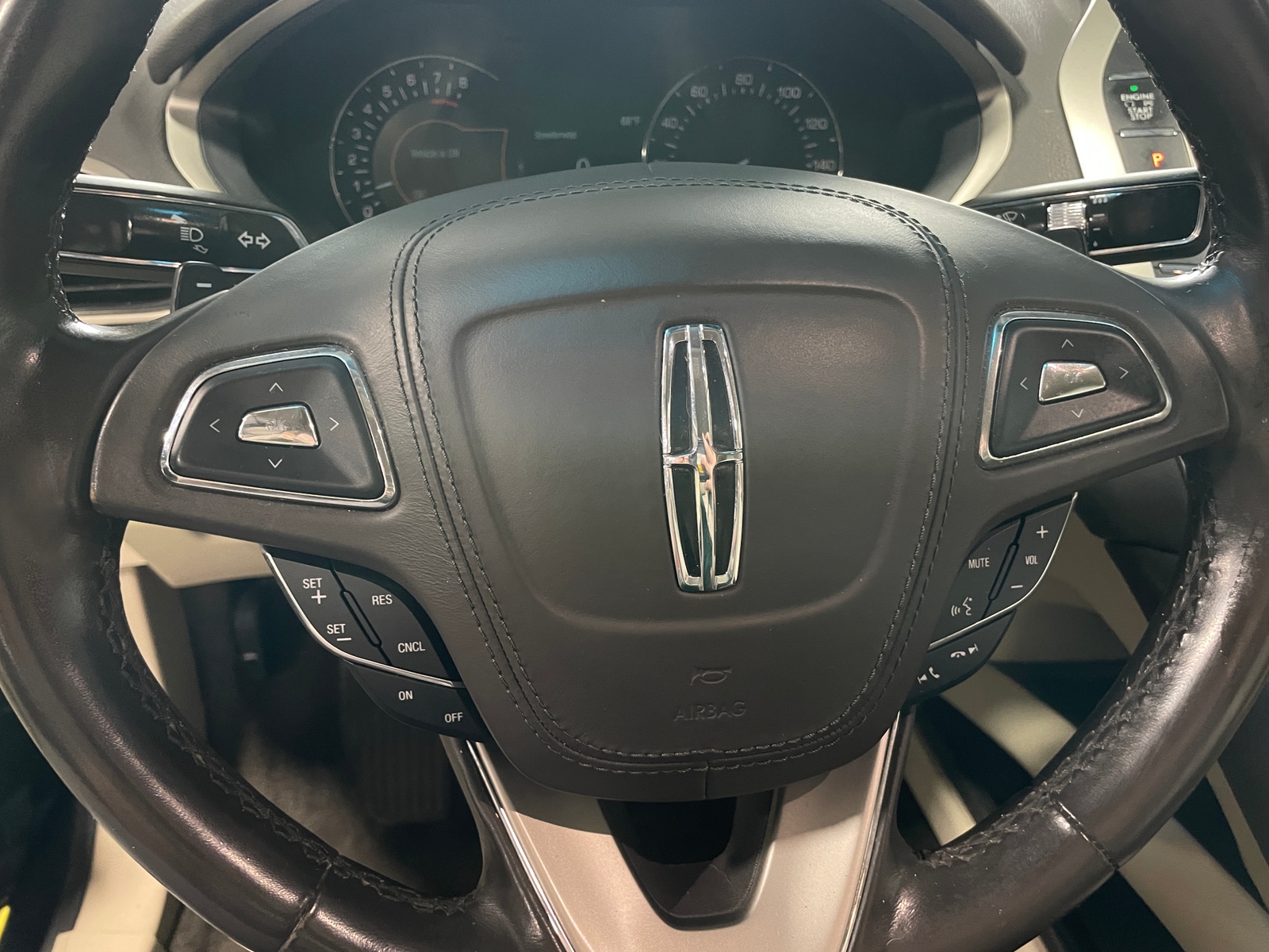 Thumbnail: 2017 Lincoln MKZ - 4