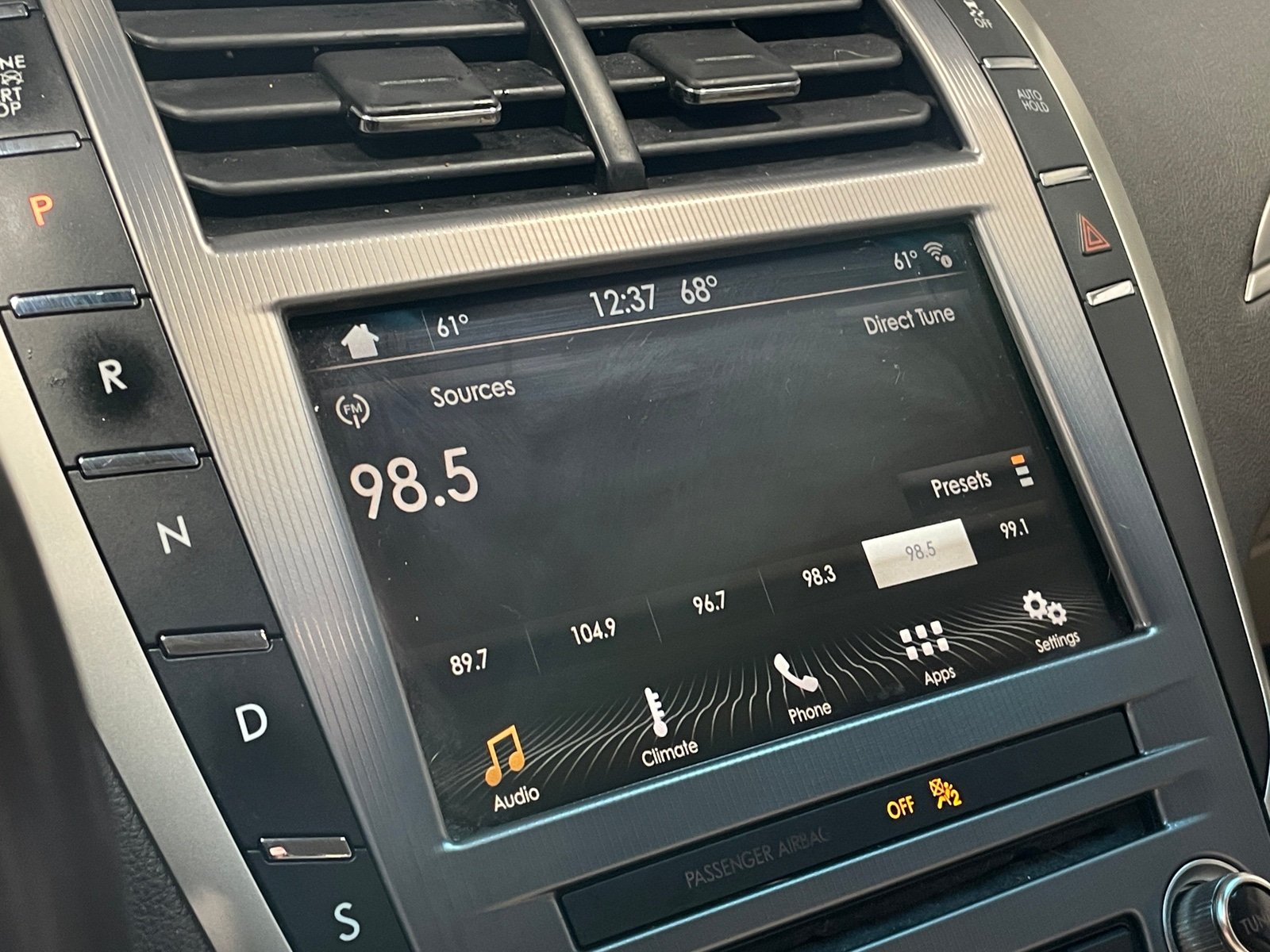 Thumbnail: 2017 Lincoln MKZ - 3