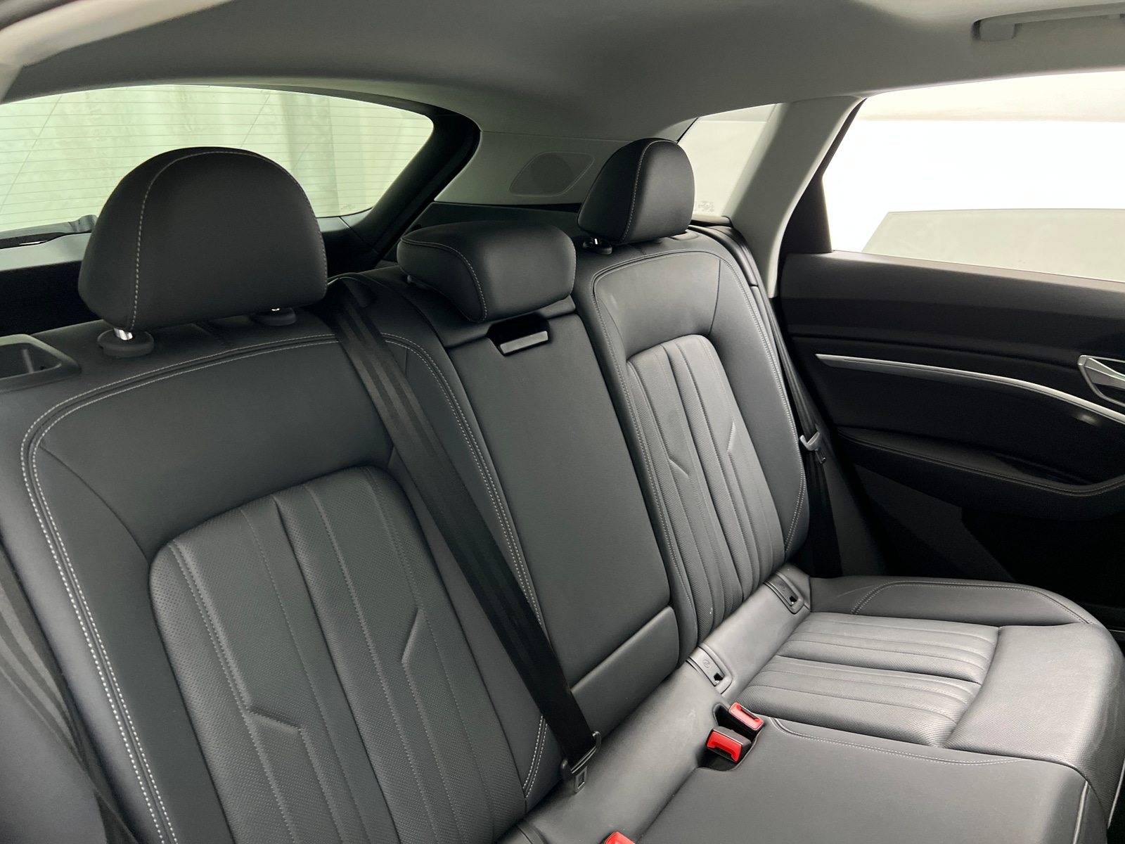 Thumbnail: 2024 Audi Q8 e-tron - 5